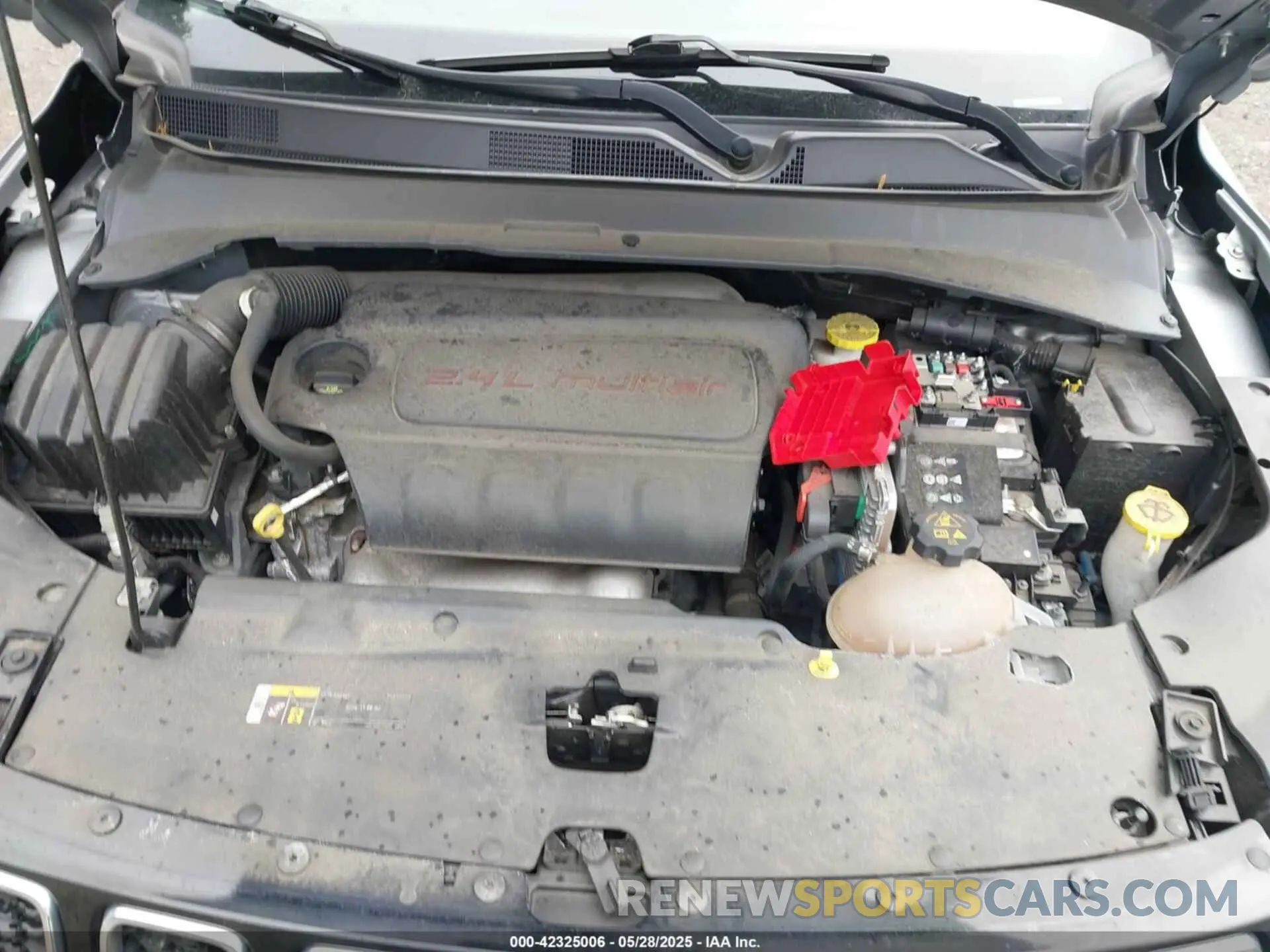 10 Photograph of a damaged car 3C4NJDBBXMT569861 JEEP COMPASS 2021