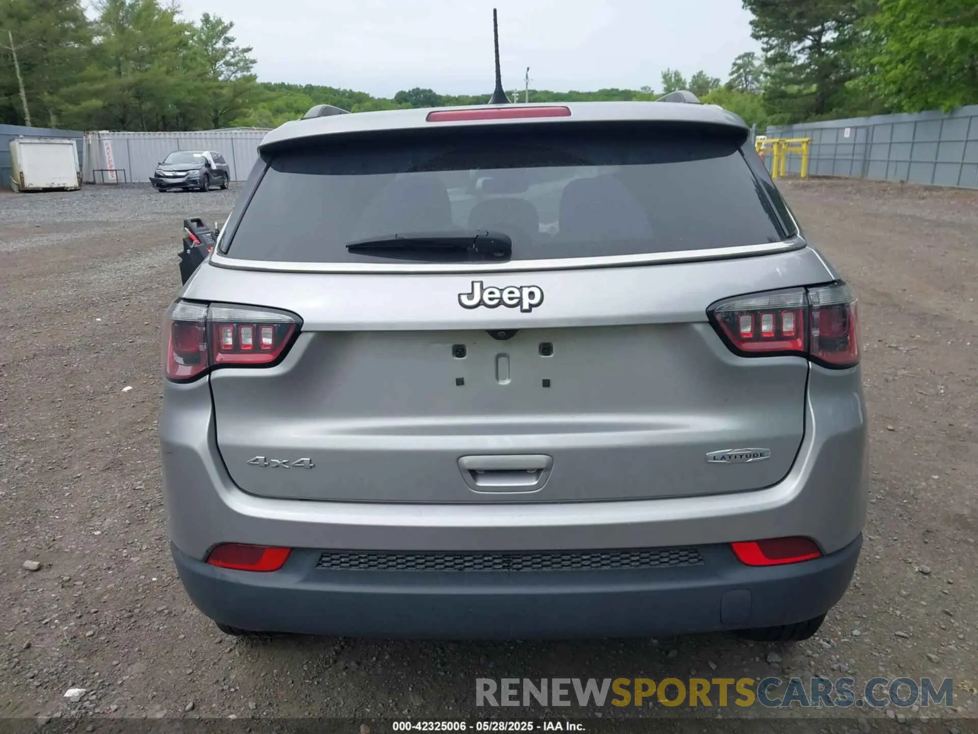 15 Photograph of a damaged car 3C4NJDBBXMT569861 JEEP COMPASS 2021