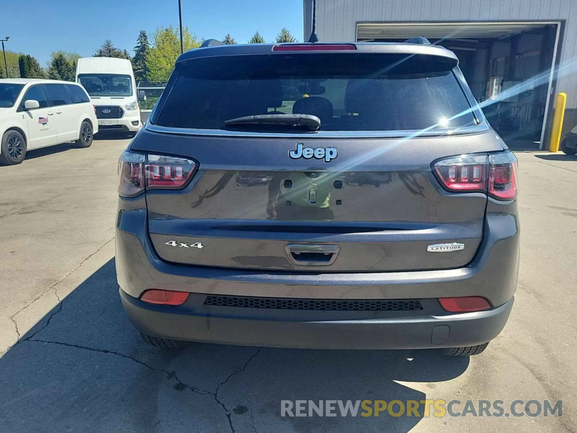 12 Photograph of a damaged car 3C4NJDBBXMT588264 JEEP COMPASS 2021