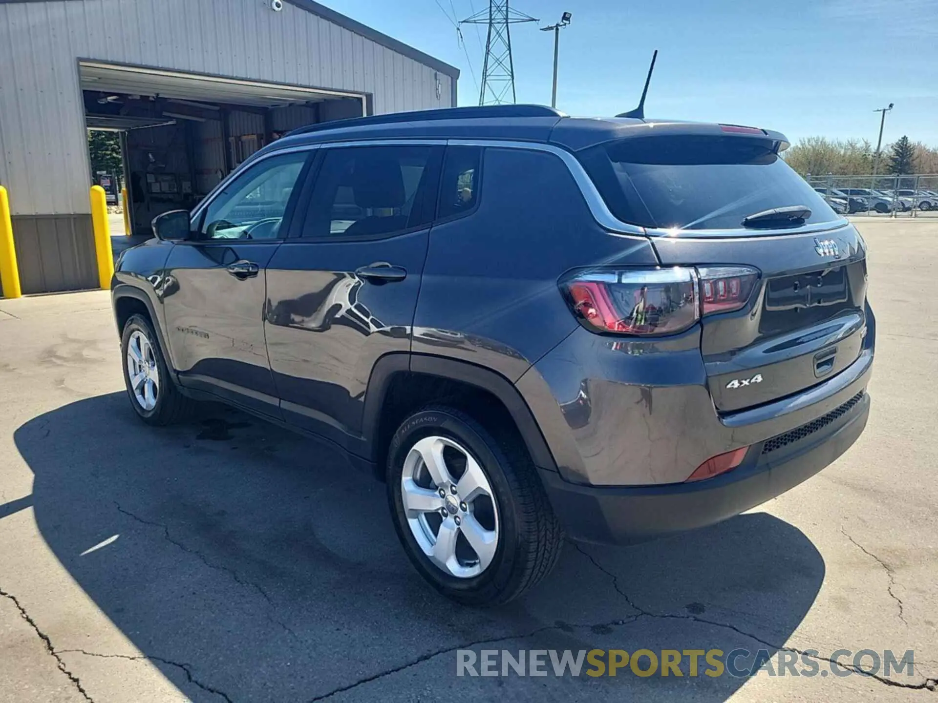 8 Photograph of a damaged car 3C4NJDBBXMT588264 JEEP COMPASS 2021