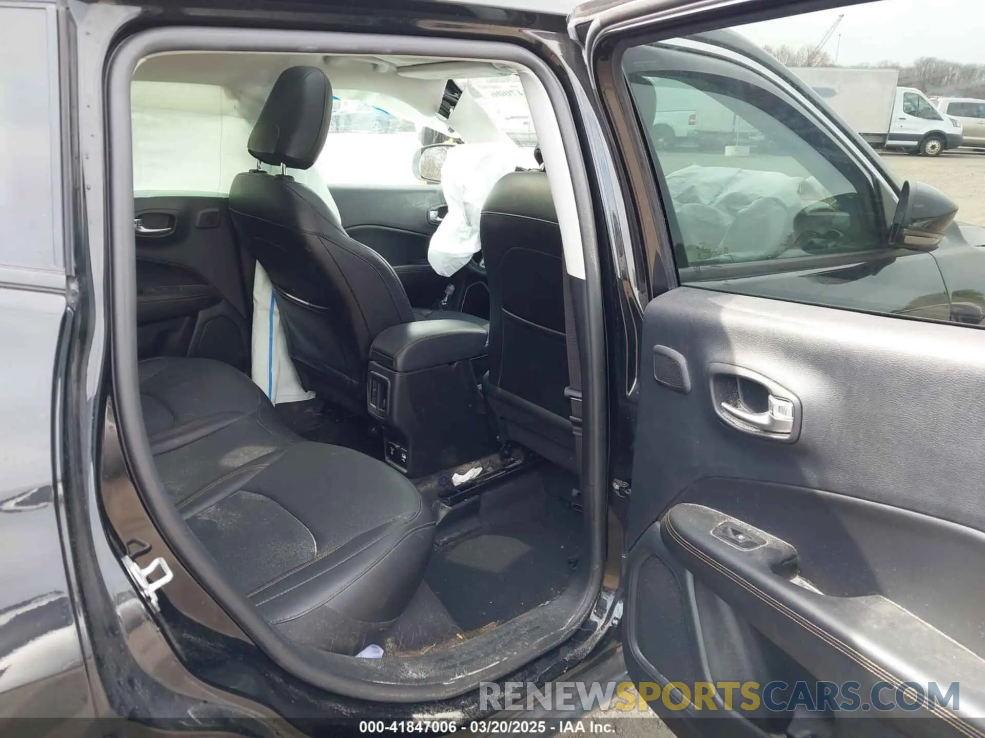 8 Photograph of a damaged car 3C4NJDCB0MT534437 JEEP COMPASS 2021