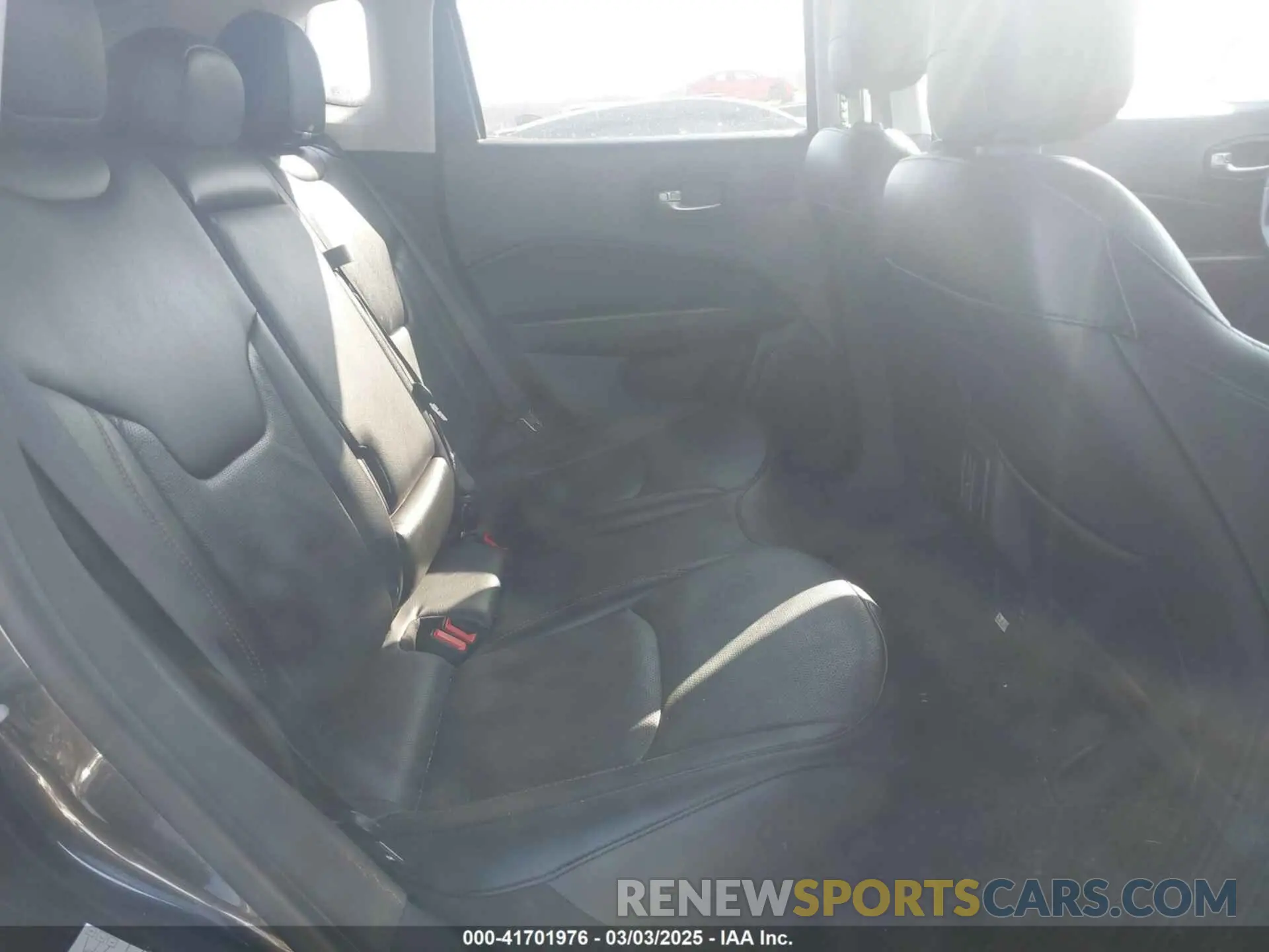 8 Photograph of a damaged car 3C4NJDCB0MT583329 JEEP COMPASS 2021