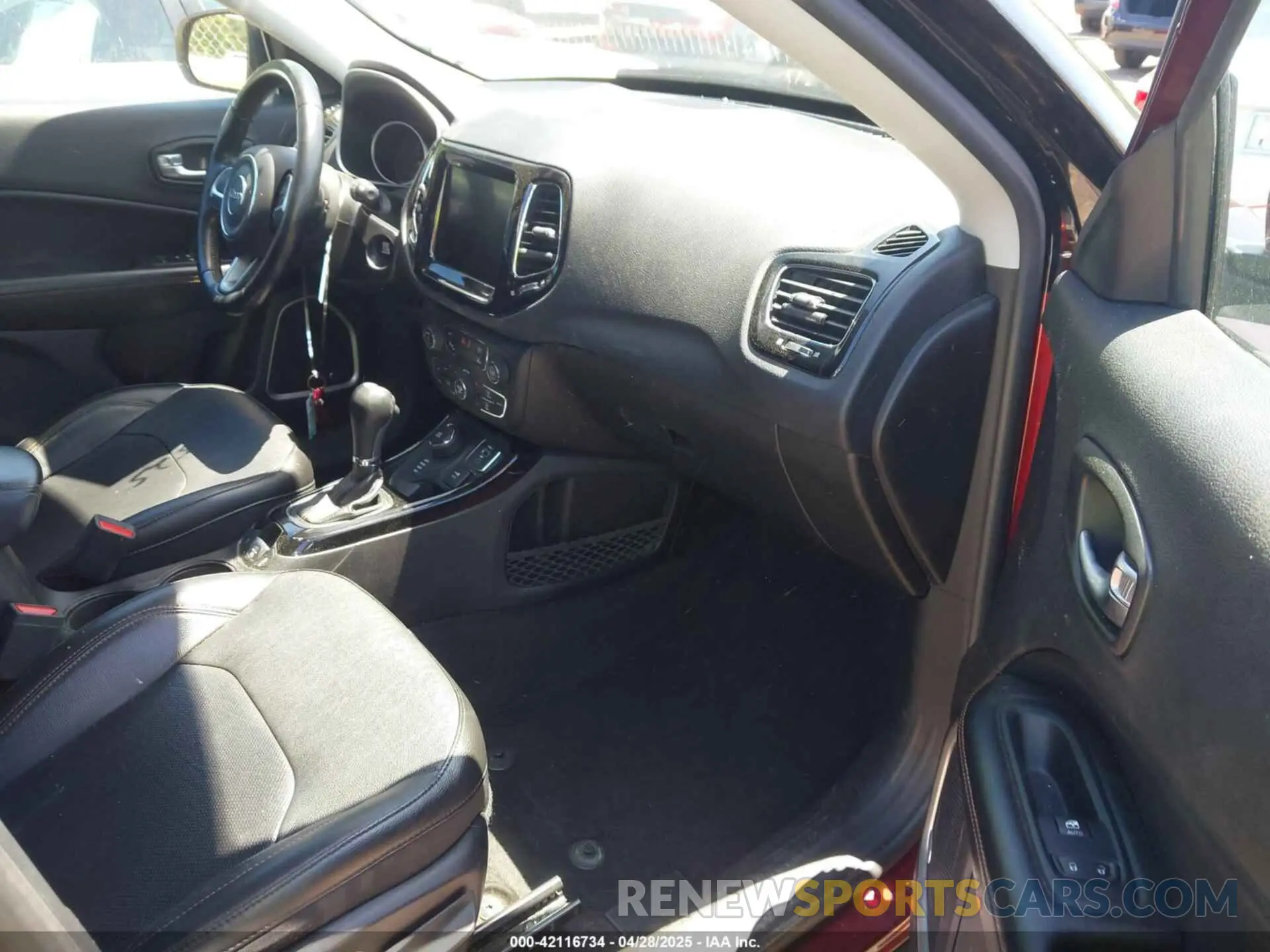 5 Photograph of a damaged car 3C4NJDCB0MT603207 JEEP COMPASS 2021