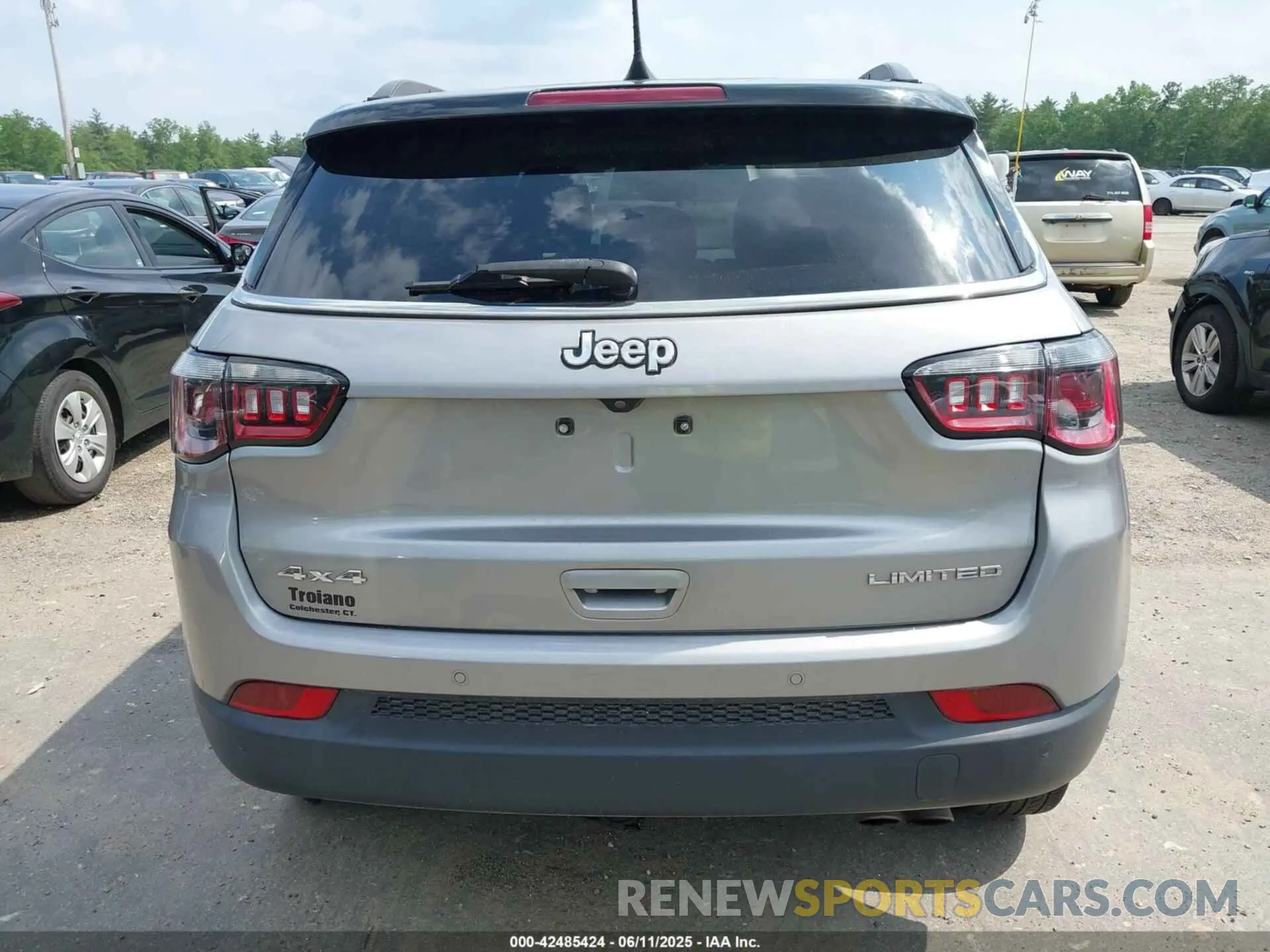 16 Photograph of a damaged car 3C4NJDCB1MT506372 JEEP COMPASS 2021