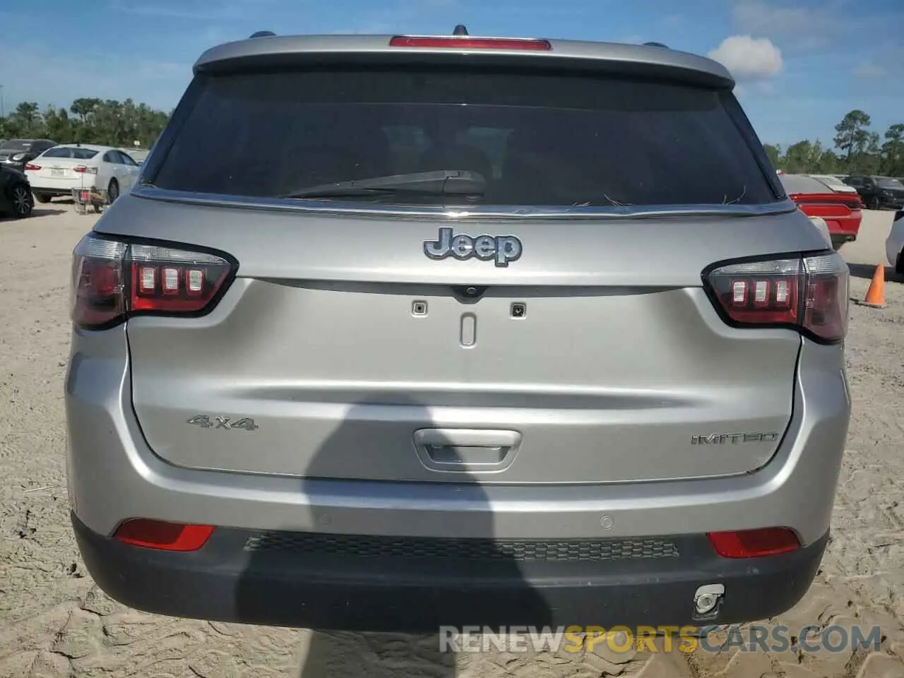 6 Photograph of a damaged car 3C4NJDCB1MT511359 JEEP COMPASS 2021