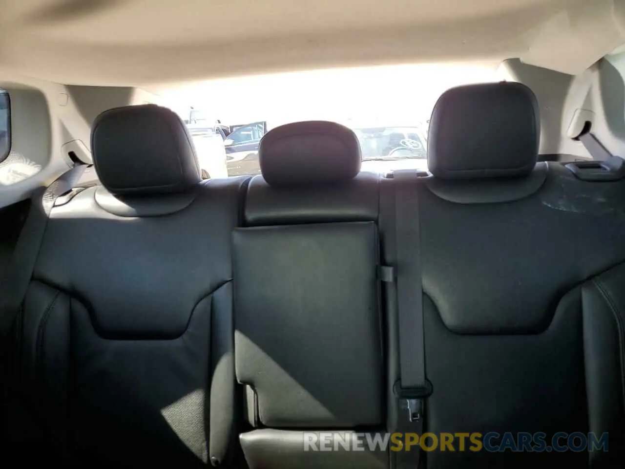 10 Photograph of a damaged car 3C4NJDCB1MT512317 JEEP COMPASS 2021
