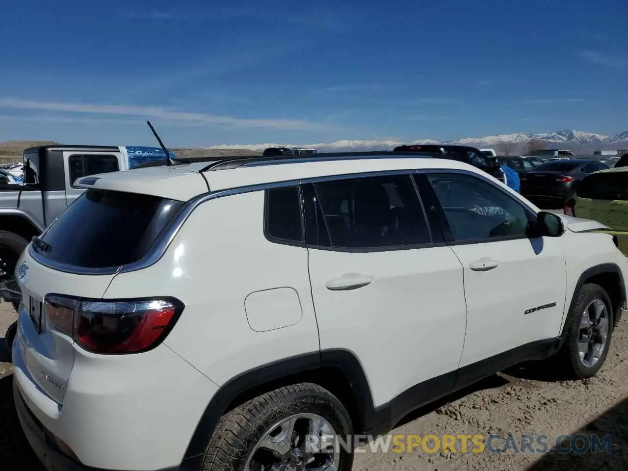 3 Photograph of a damaged car 3C4NJDCB1MT512317 JEEP COMPASS 2021