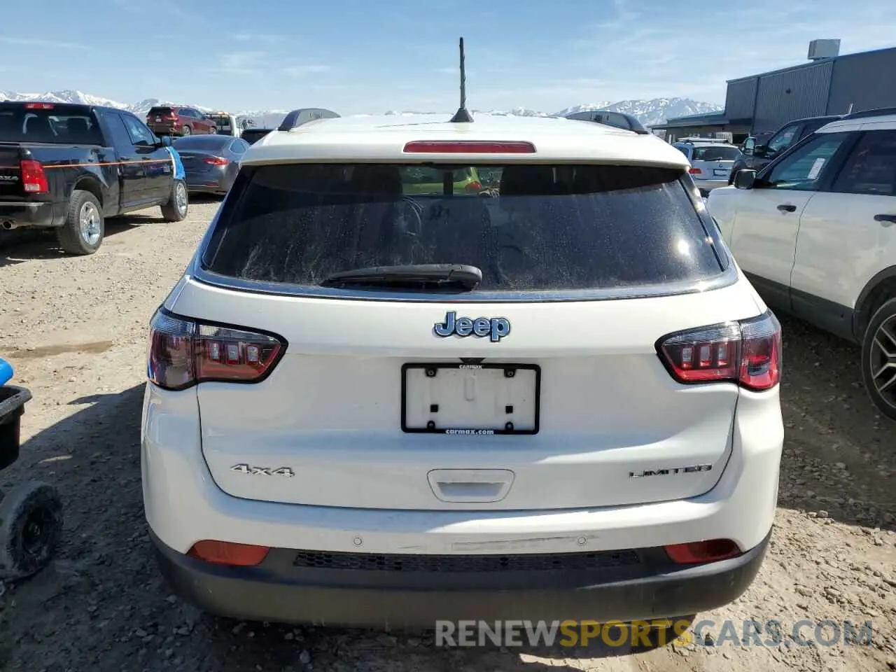 6 Photograph of a damaged car 3C4NJDCB1MT512317 JEEP COMPASS 2021