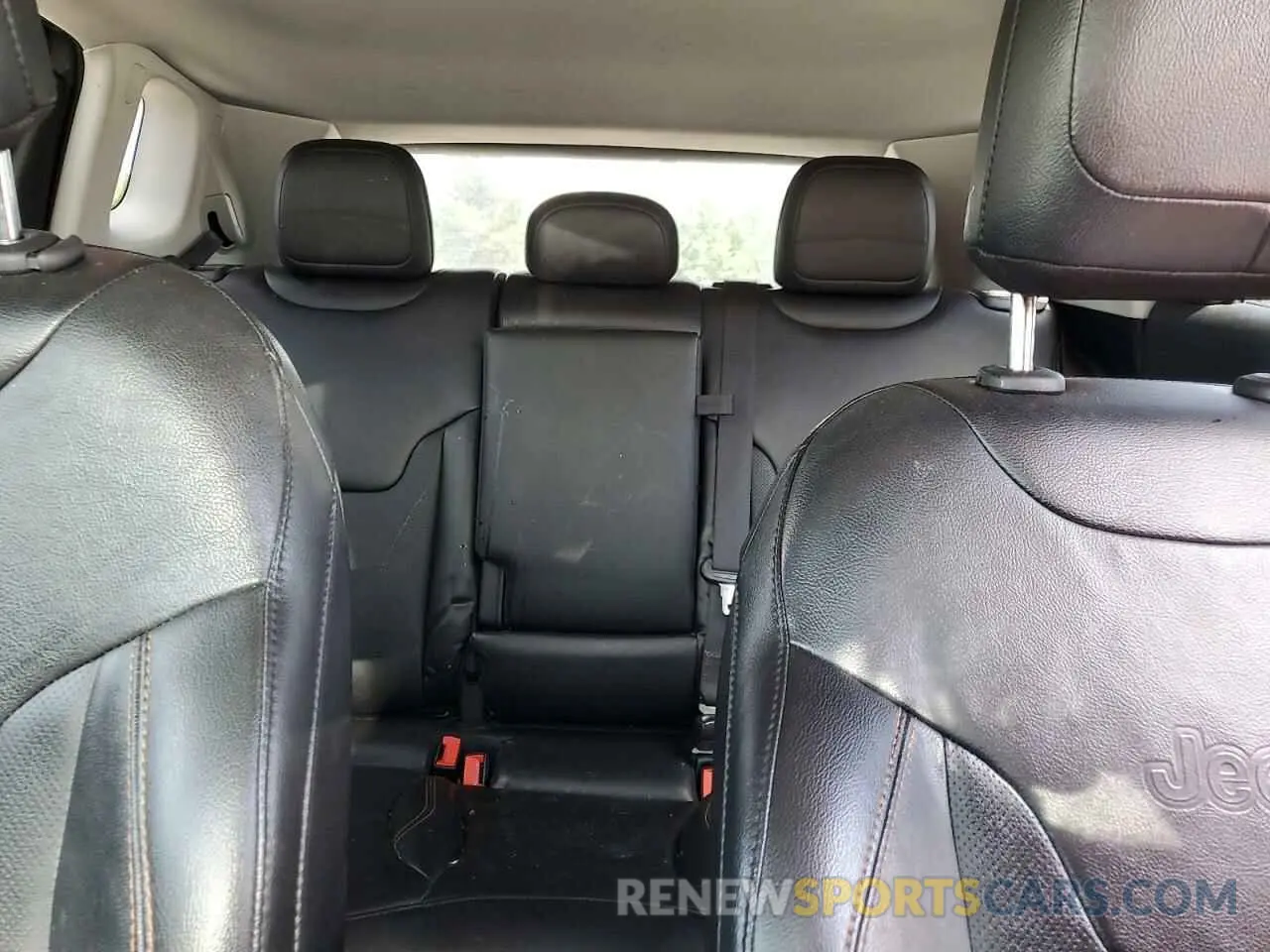 10 Photograph of a damaged car 3C4NJDCB1MT523933 JEEP COMPASS 2021