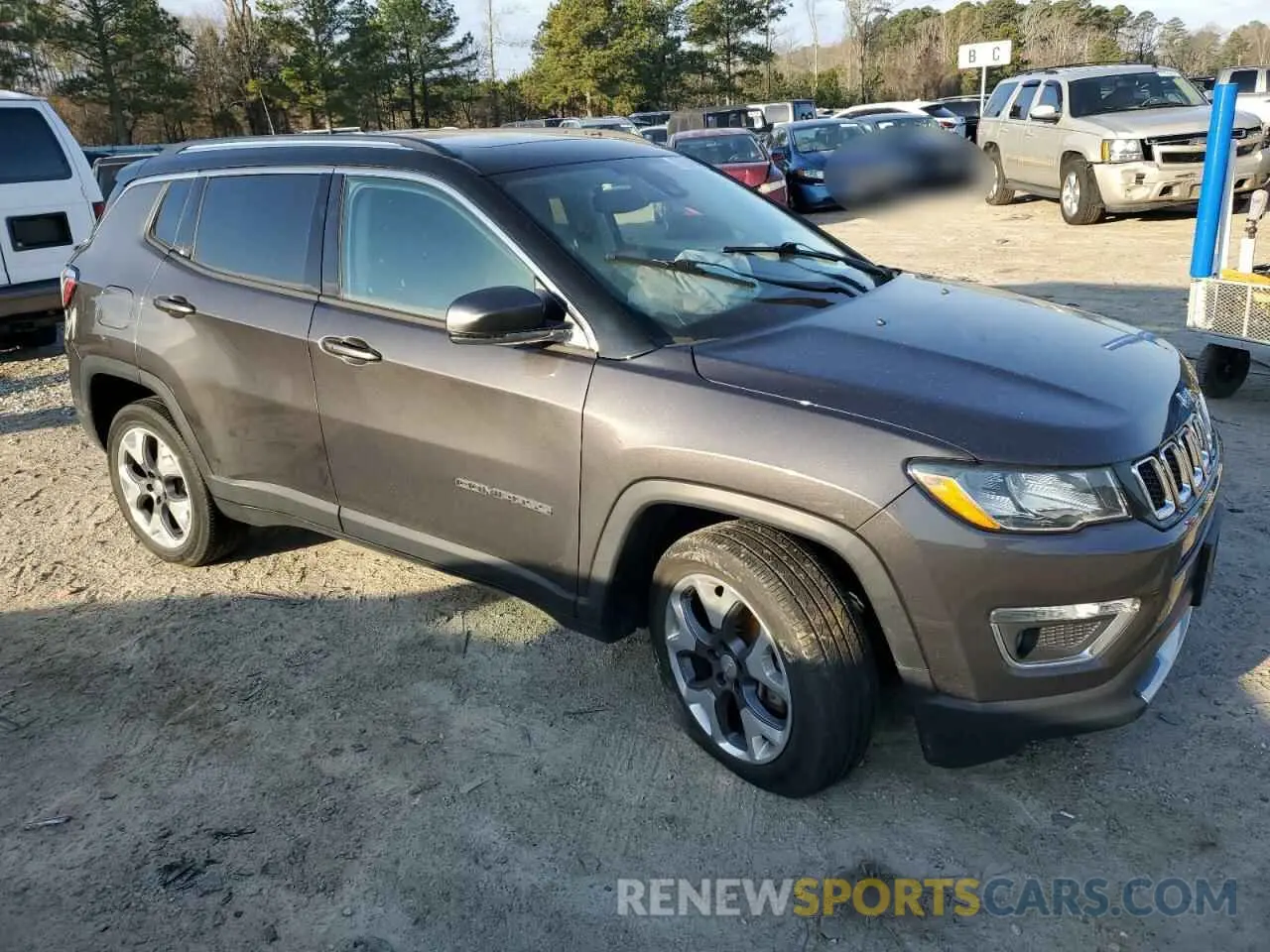 4 Photograph of a damaged car 3C4NJDCB1MT558519 JEEP COMPASS 2021