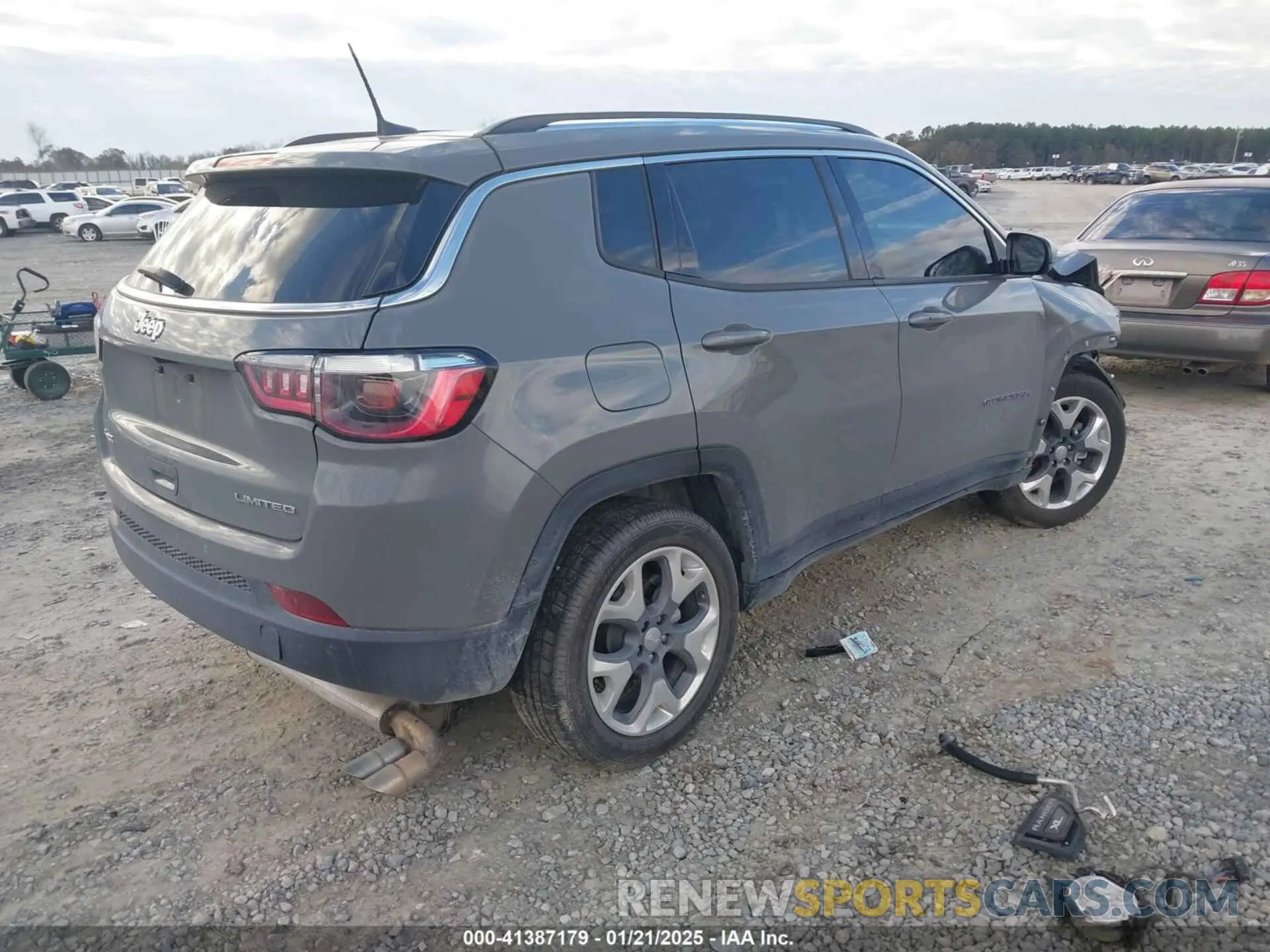 4 Photograph of a damaged car 3C4NJDCB2MT527554 JEEP COMPASS 2021