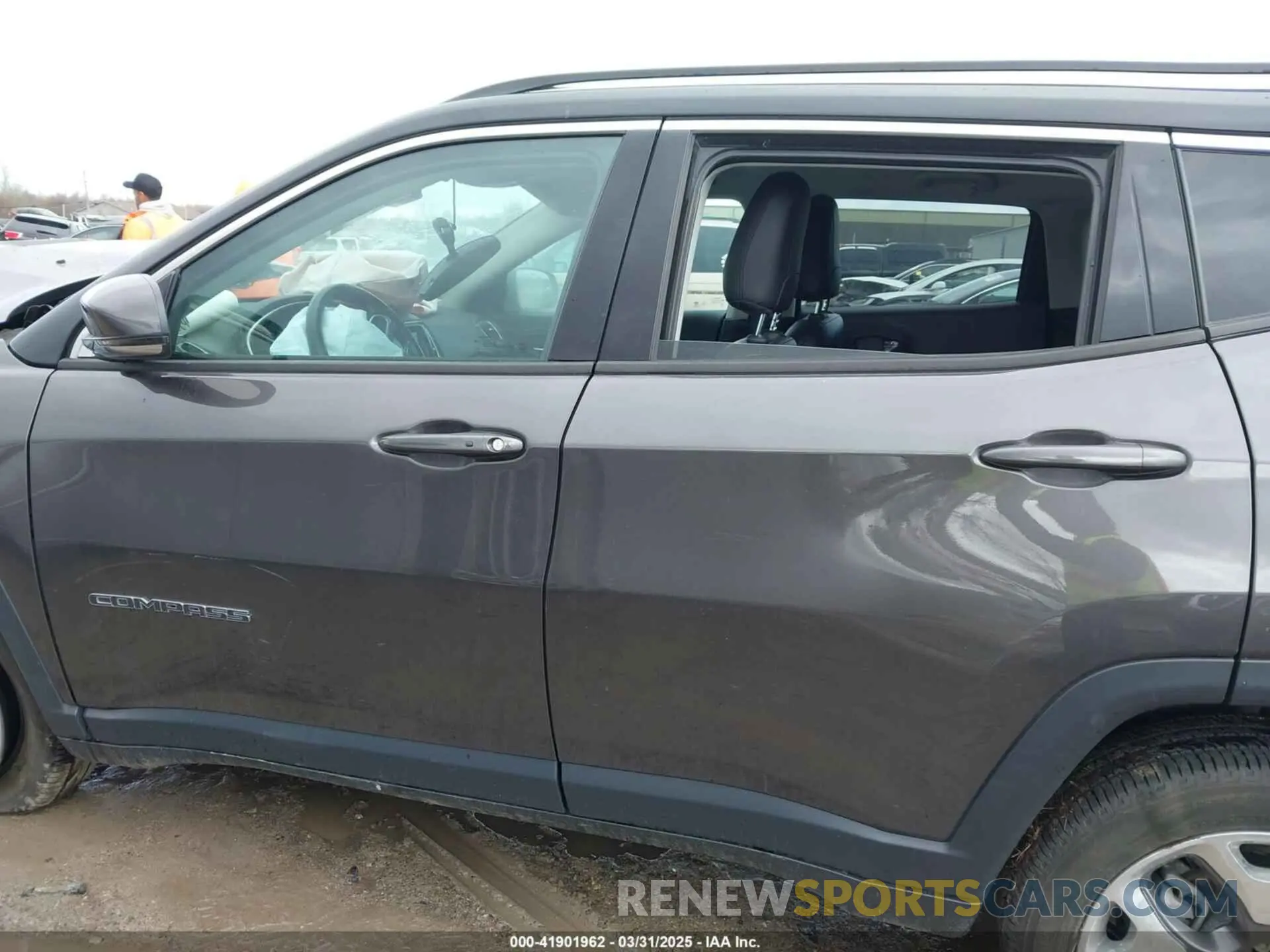 14 Photograph of a damaged car 3C4NJDCB2MT576575 JEEP COMPASS 2021