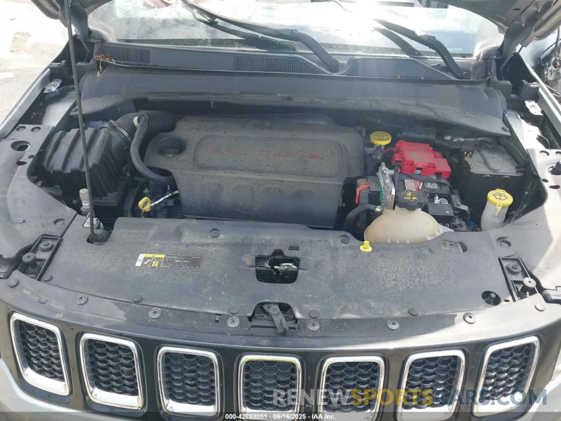 10 Photograph of a damaged car 3C4NJDCB3MT519818 JEEP COMPASS 2021