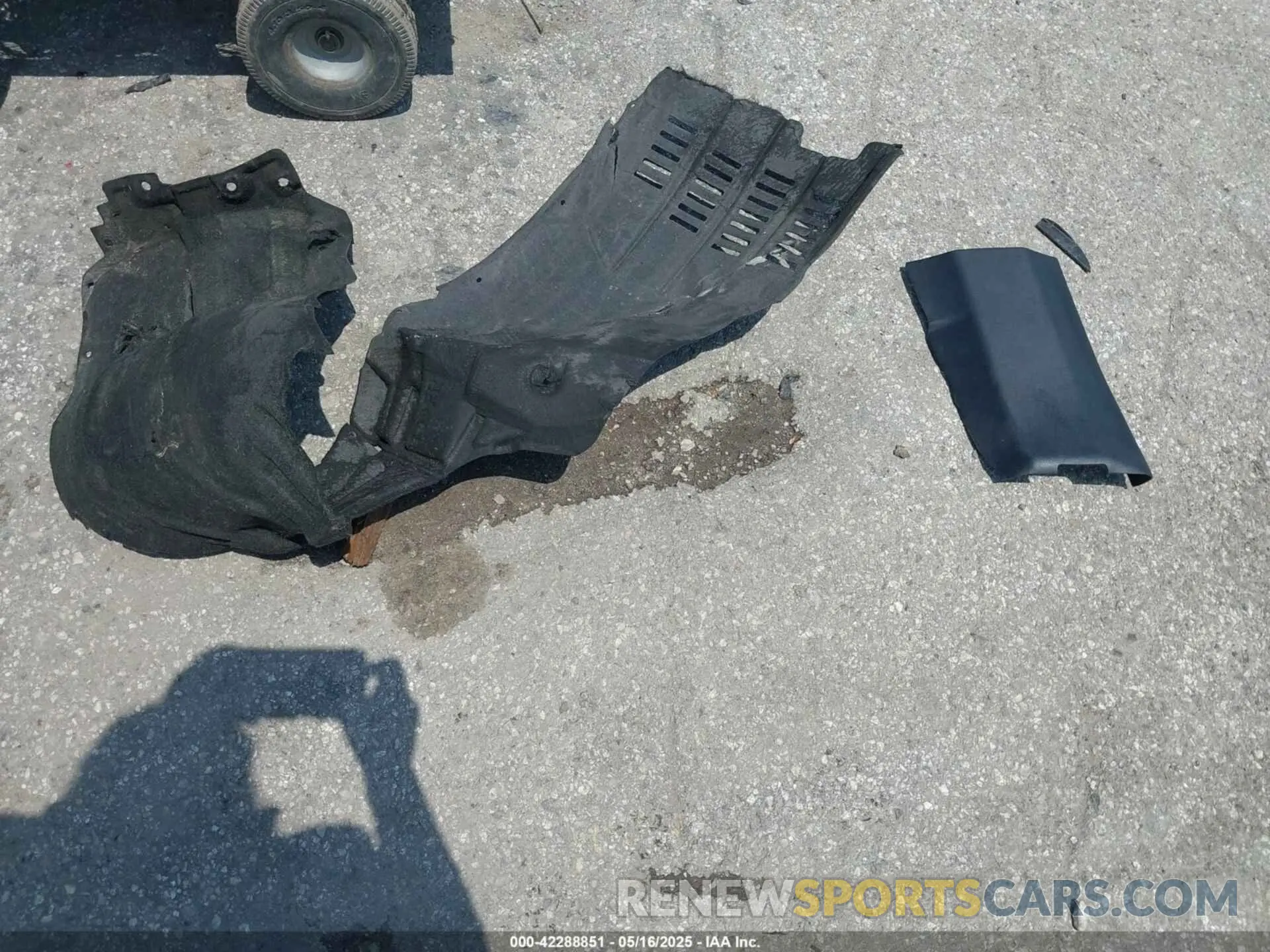 12 Photograph of a damaged car 3C4NJDCB3MT519818 JEEP COMPASS 2021