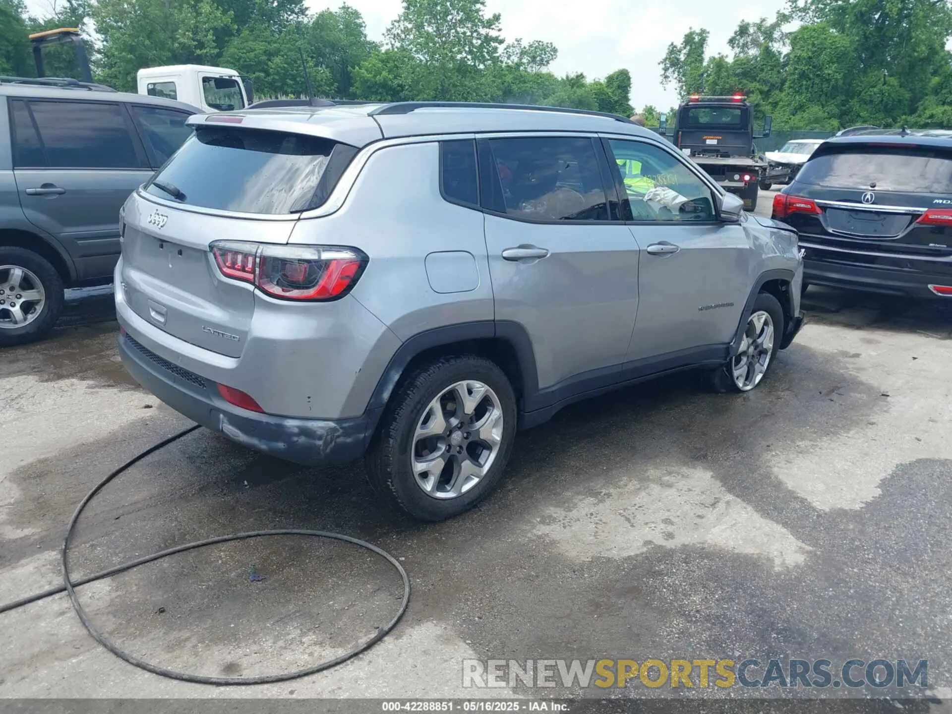4 Photograph of a damaged car 3C4NJDCB3MT519818 JEEP COMPASS 2021