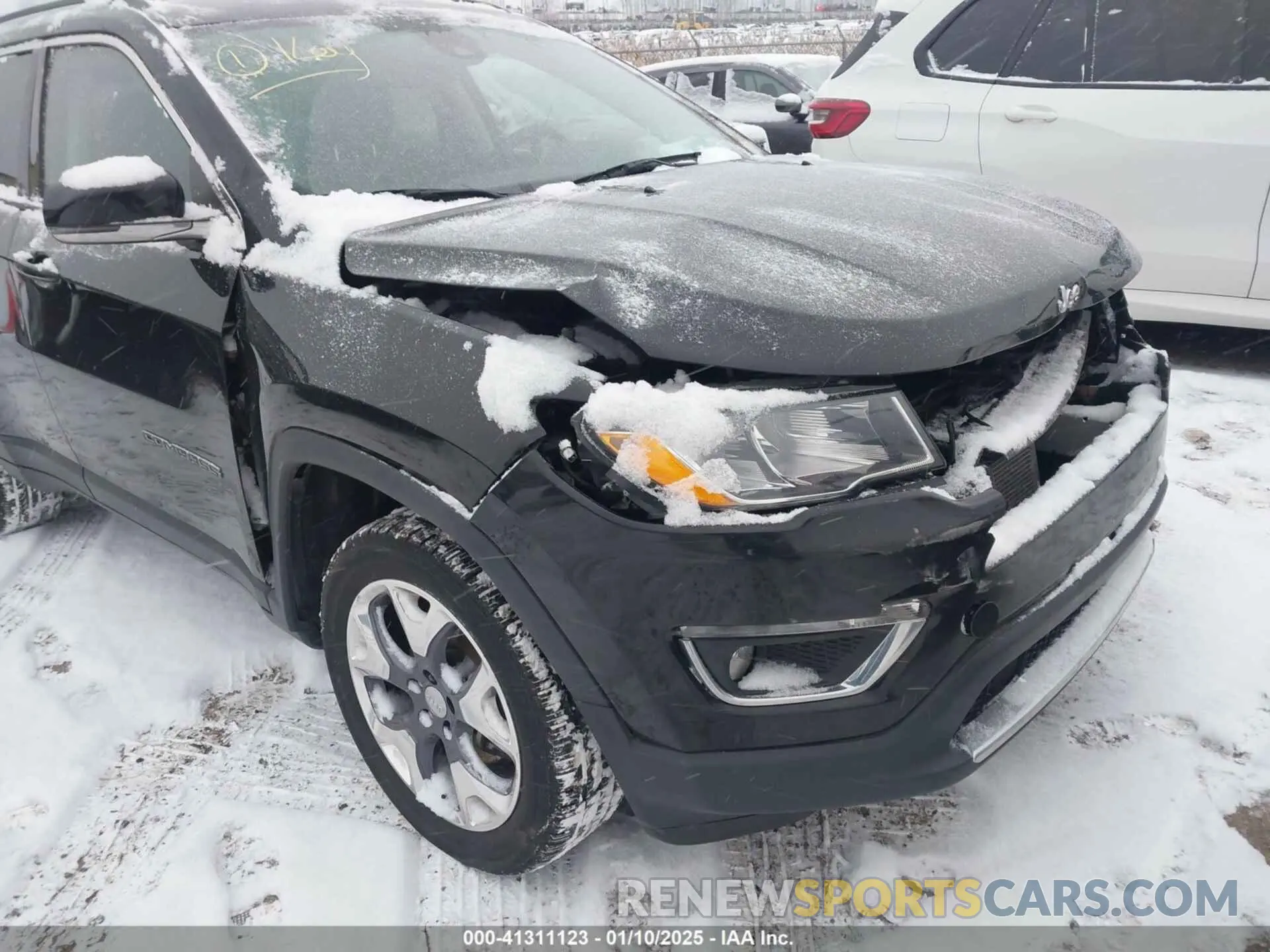 17 Photograph of a damaged car 3C4NJDCB3MT550874 JEEP COMPASS 2021