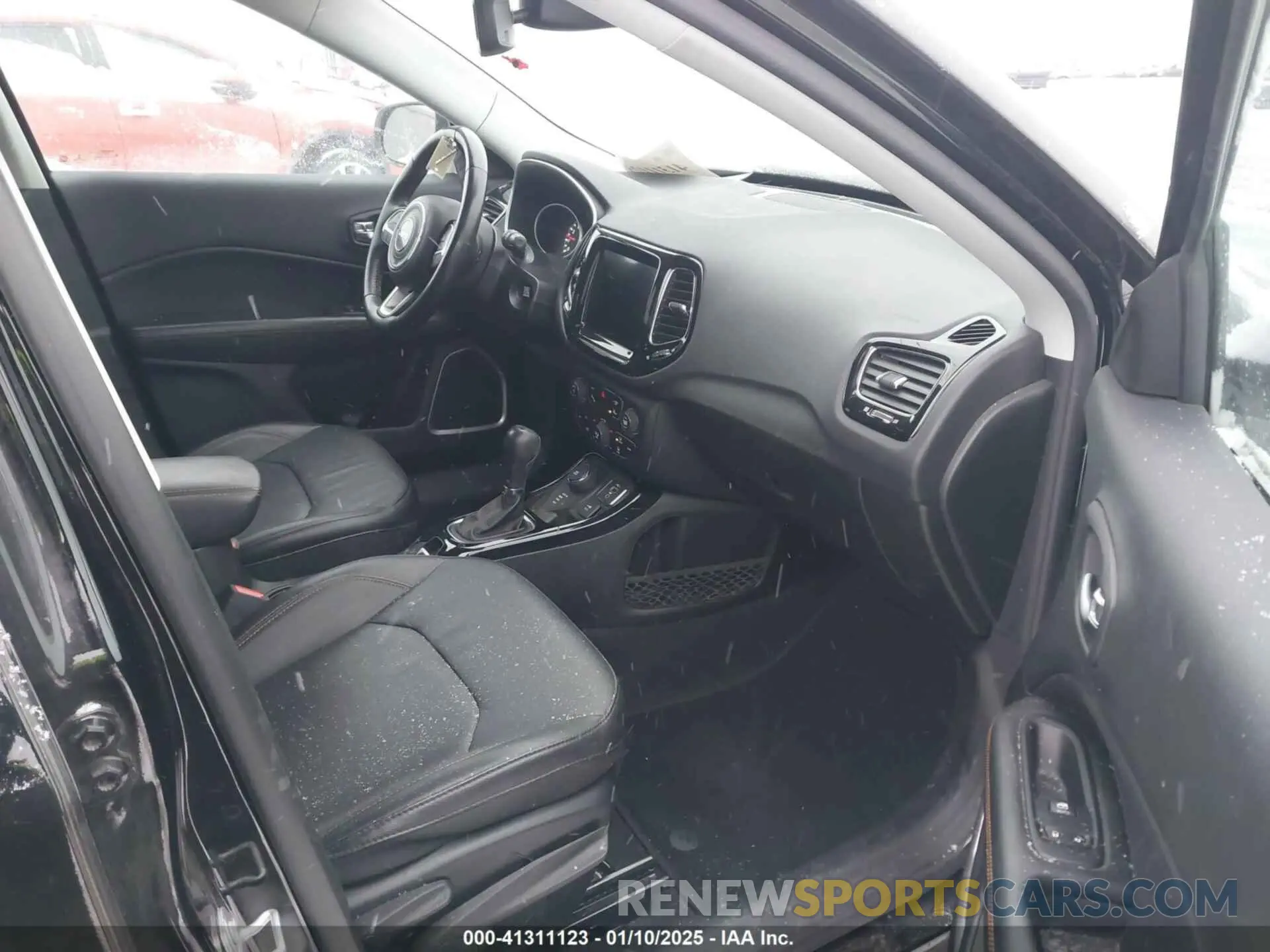 5 Photograph of a damaged car 3C4NJDCB3MT550874 JEEP COMPASS 2021