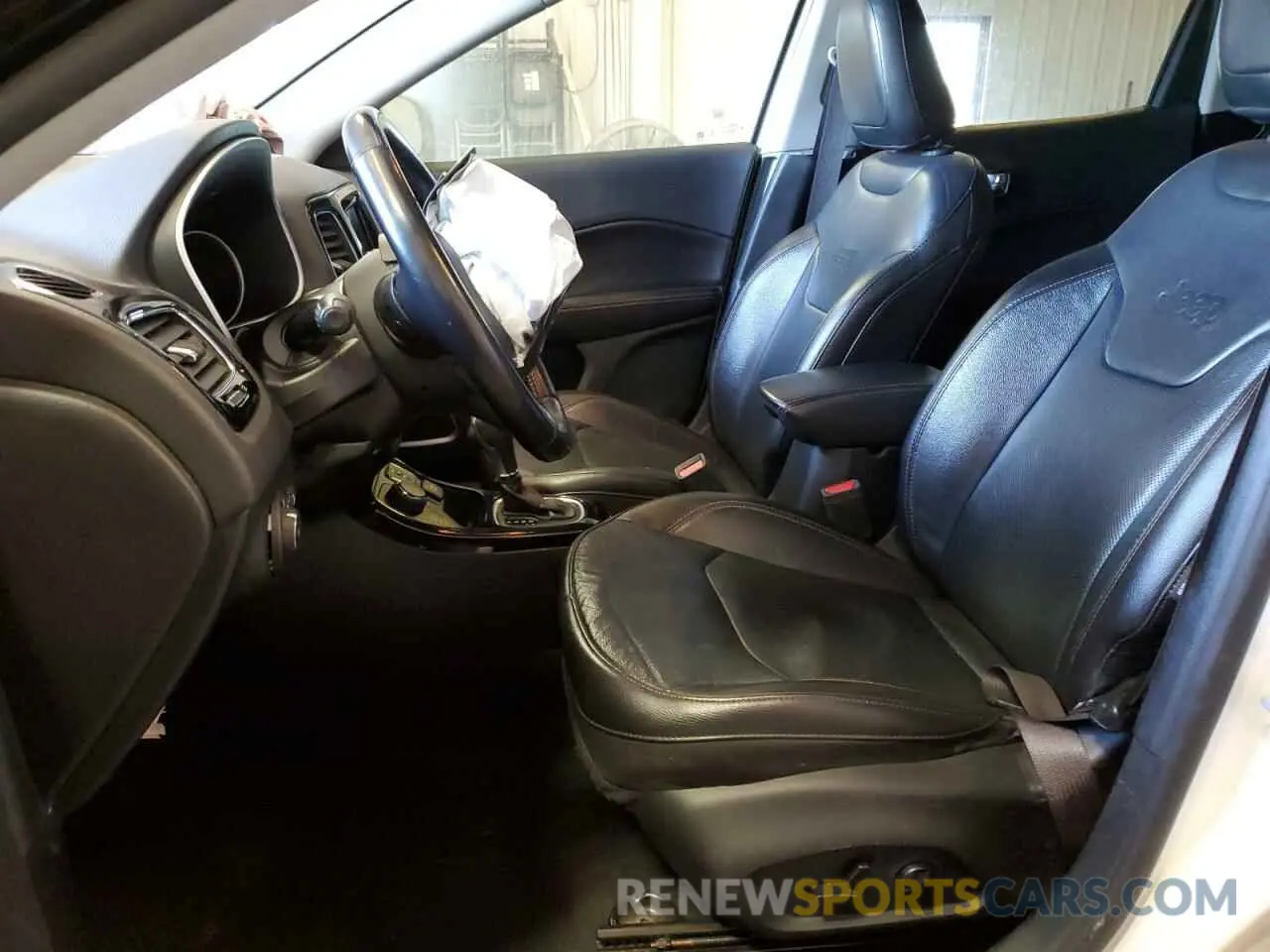 7 Photograph of a damaged car 3C4NJDCB3MT586631 JEEP COMPASS 2021