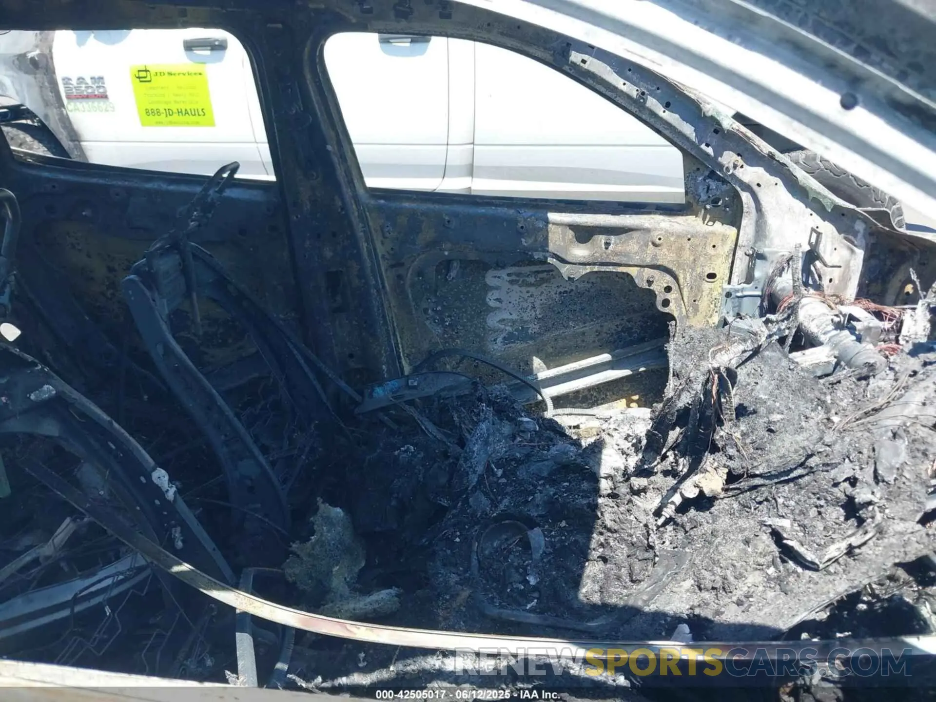 5 Photograph of a damaged car 3C4NJDCB4MT511940 JEEP COMPASS 2021