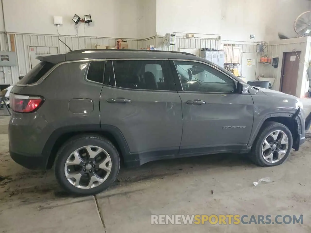 3 Photograph of a damaged car 3C4NJDCB5MT528455 JEEP COMPASS 2021