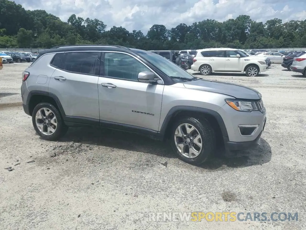 4 Photograph of a damaged car 3C4NJDCB5MT583648 JEEP COMPASS 2021