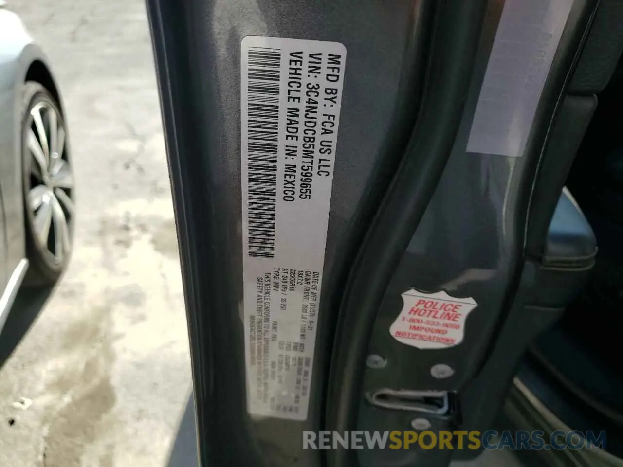 14 Photograph of a damaged car 3C4NJDCB5MT599655 JEEP COMPASS 2021