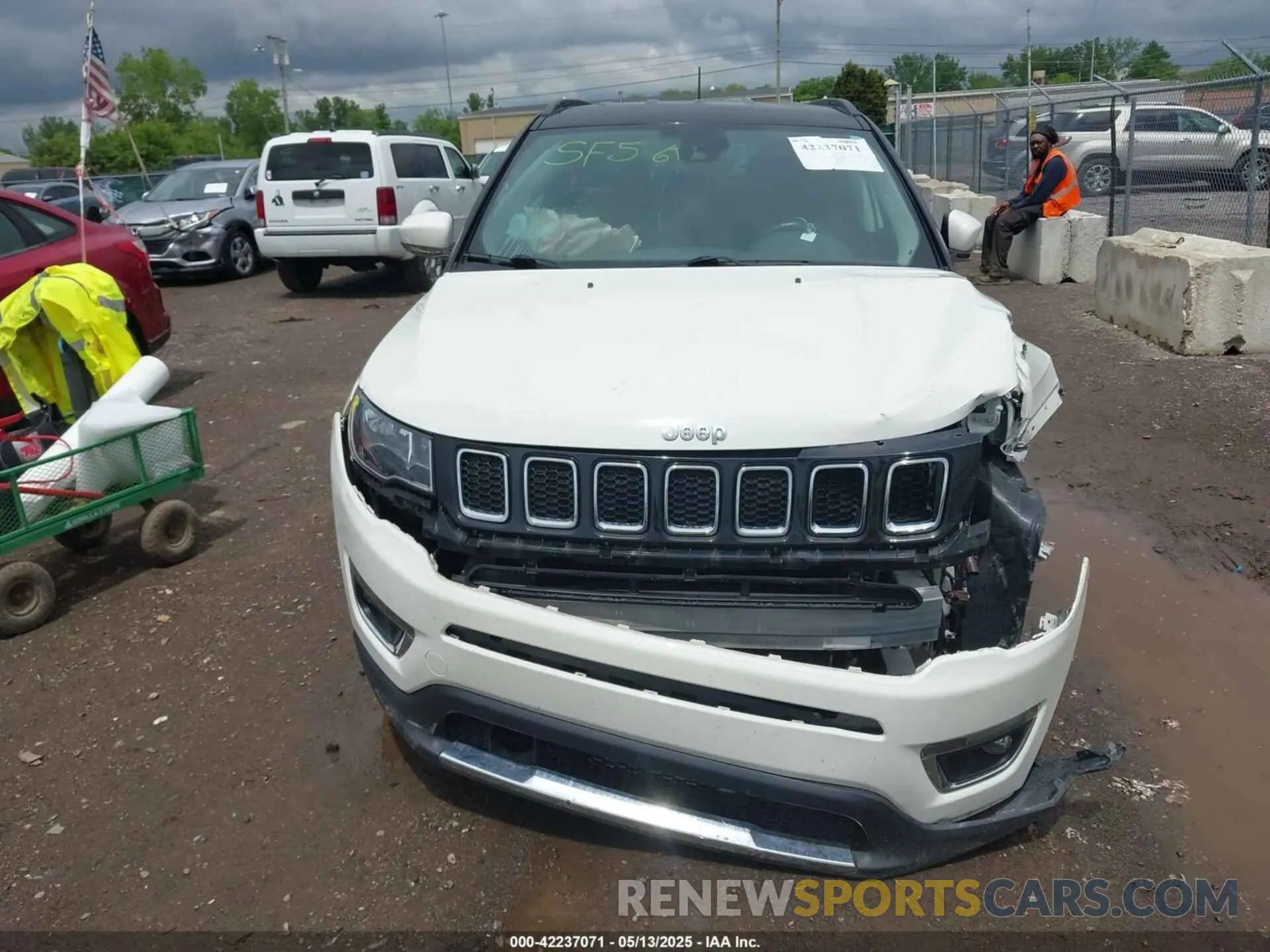 13 Photograph of a damaged car 3C4NJDCB6MT503676 JEEP COMPASS 2021