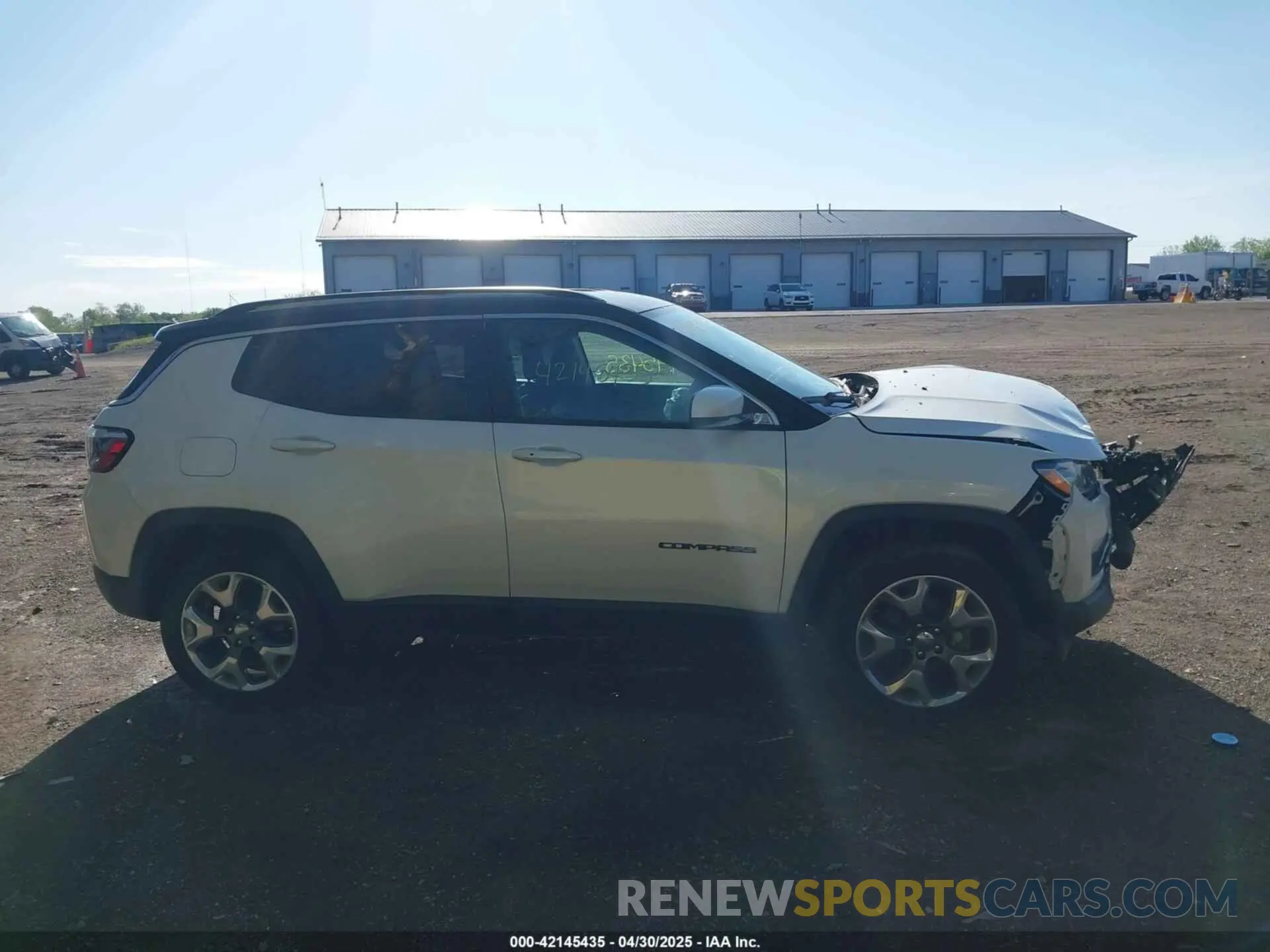 13 Photograph of a damaged car 3C4NJDCB6MT536712 JEEP COMPASS 2021