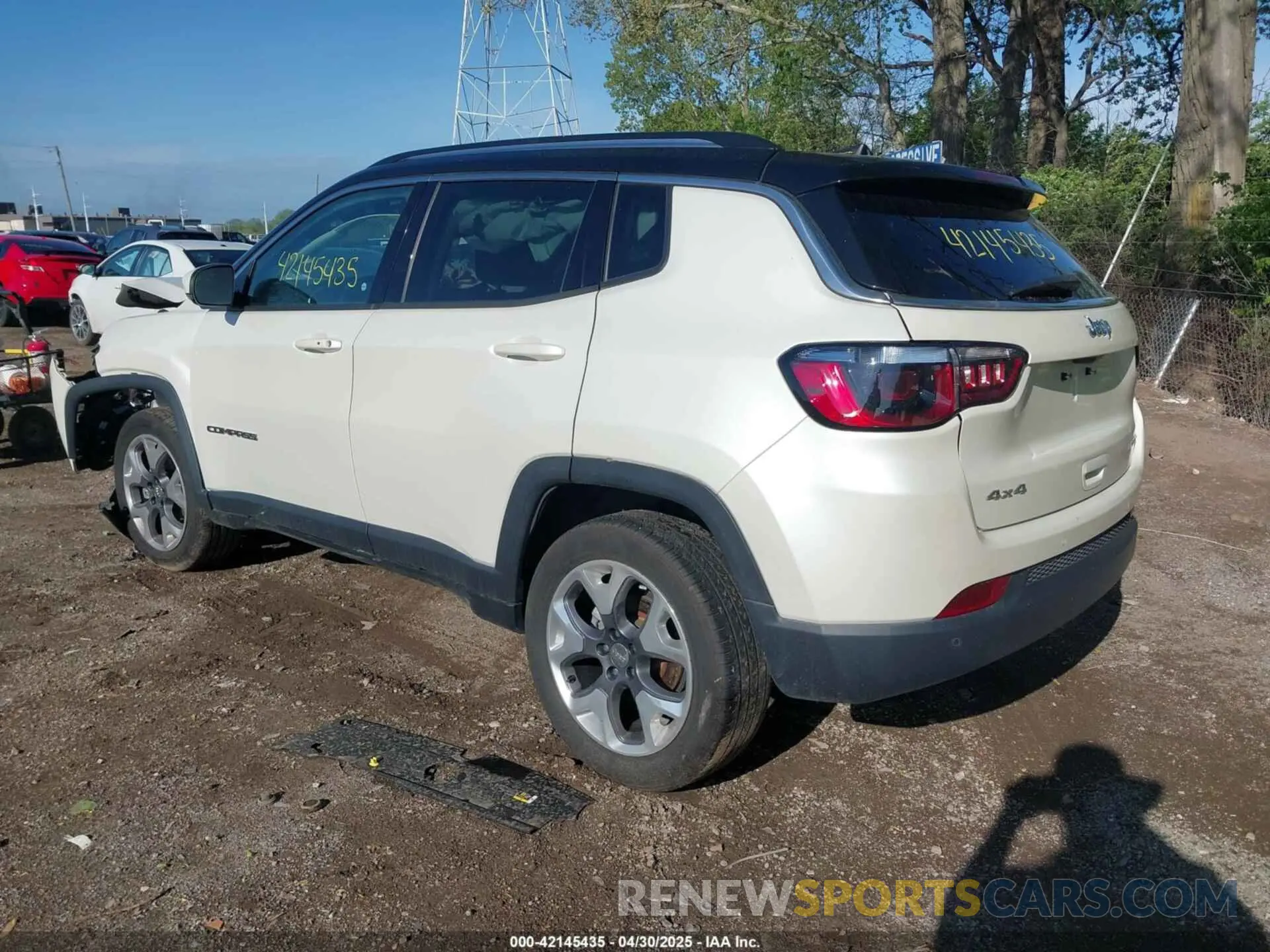 3 Photograph of a damaged car 3C4NJDCB6MT536712 JEEP COMPASS 2021