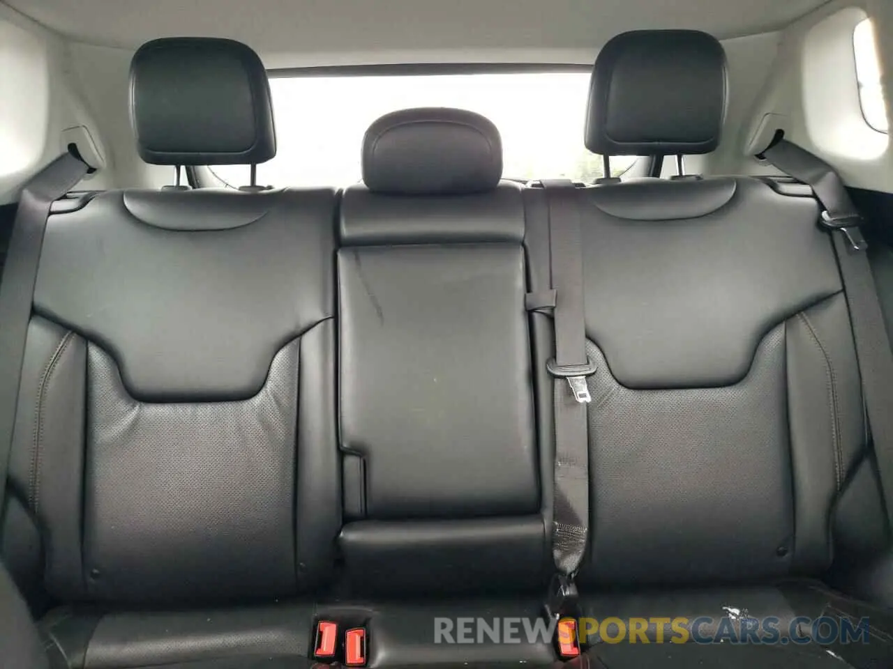 10 Photograph of a damaged car 3C4NJDCB6MT578541 JEEP COMPASS 2021