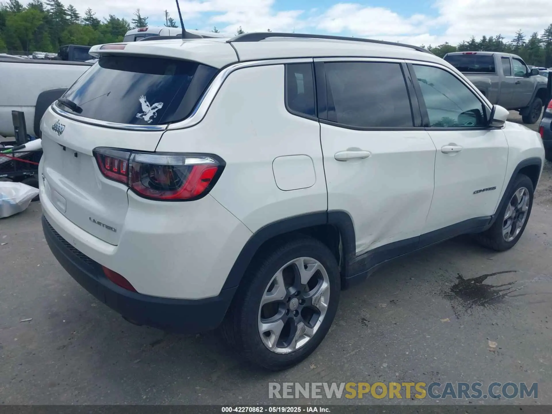4 Photograph of a damaged car 3C4NJDCB7MT520275 JEEP COMPASS 2021