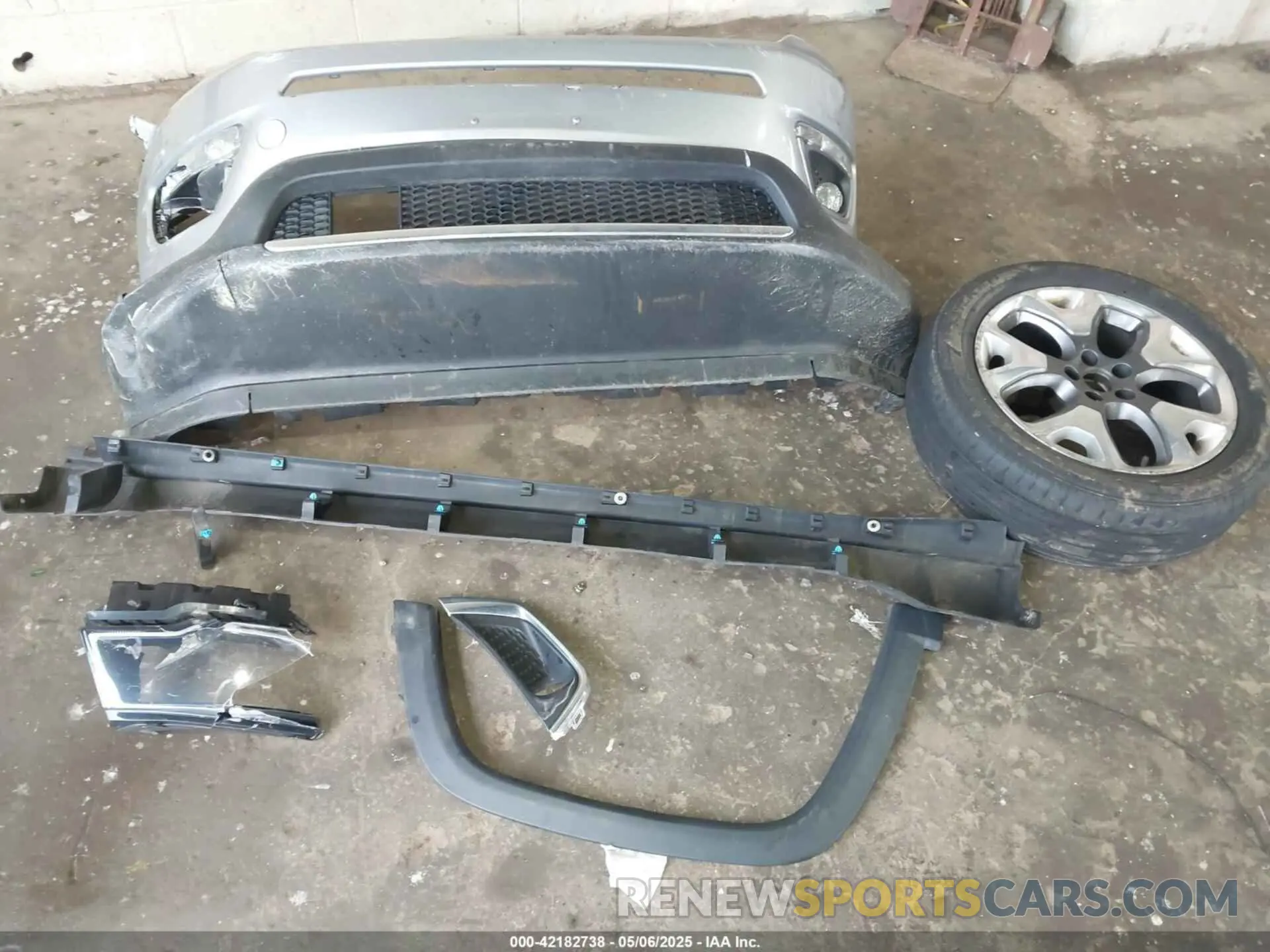 12 Photograph of a damaged car 3C4NJDCB8MT523718 JEEP COMPASS 2021