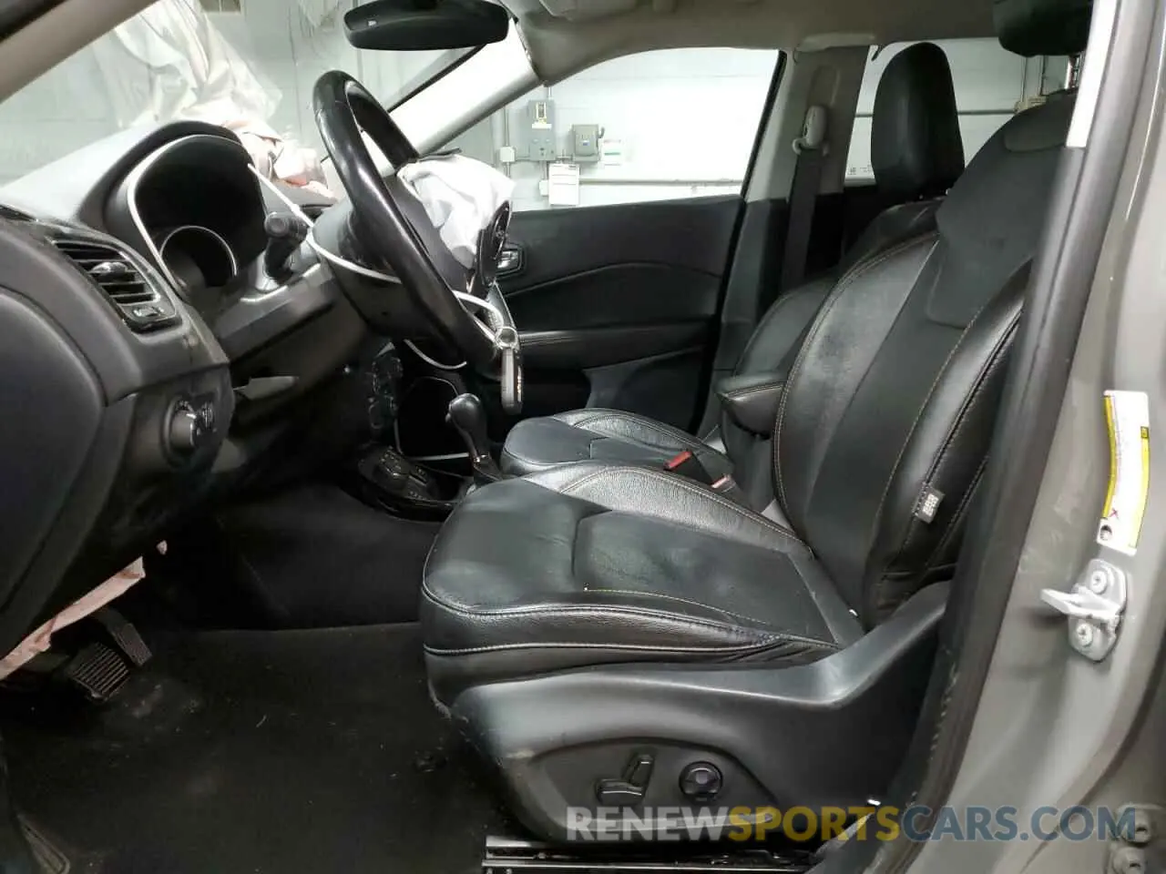 7 Photograph of a damaged car 3C4NJDCB8MT524030 JEEP COMPASS 2021