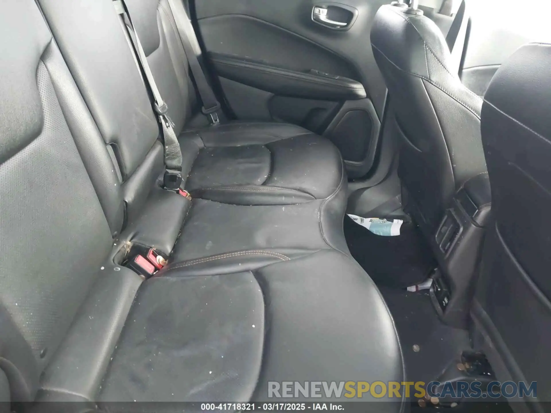 8 Photograph of a damaged car 3C4NJDCB8MT524299 JEEP COMPASS 2021