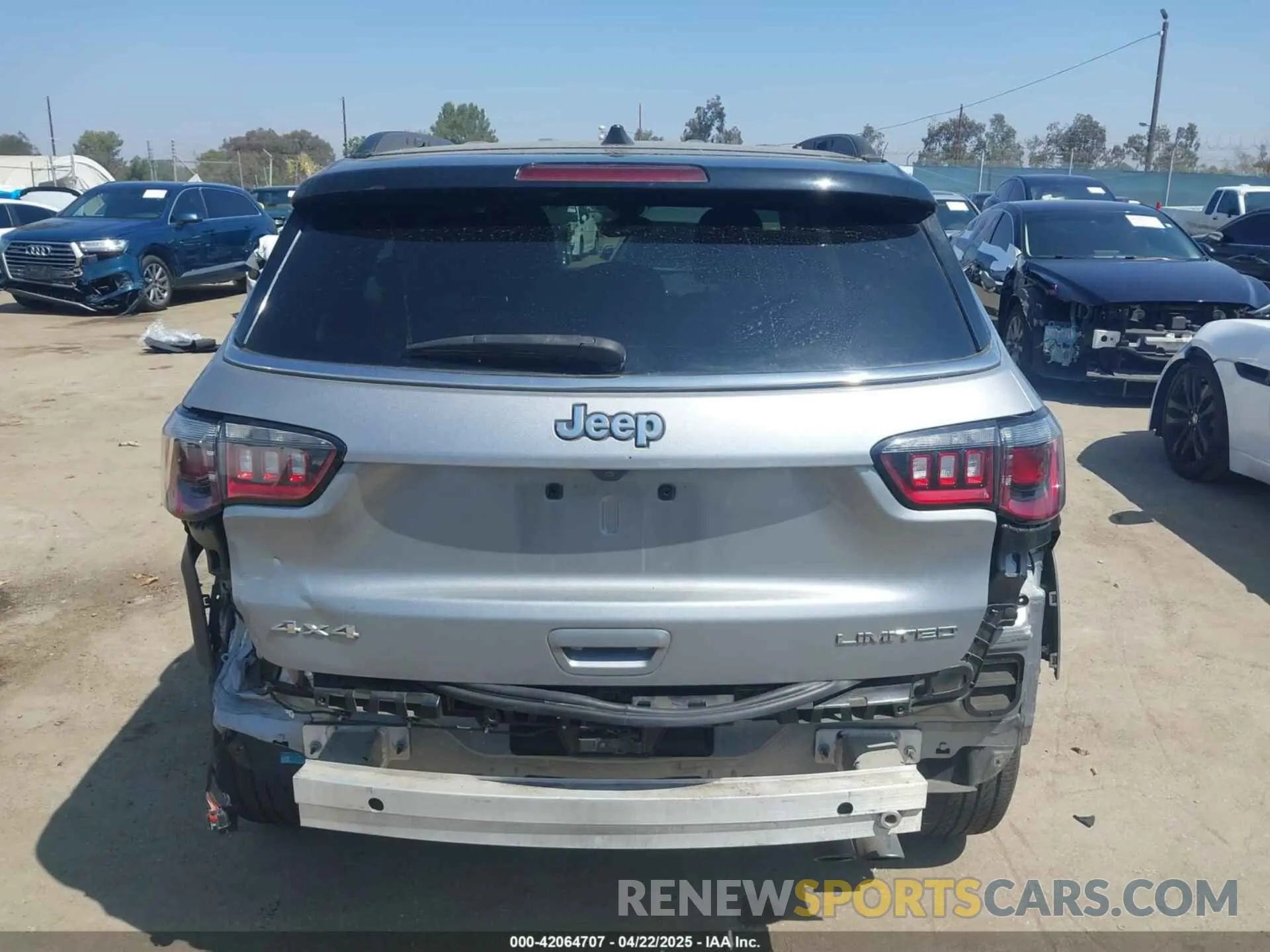 17 Photograph of a damaged car 3C4NJDCB8MT595535 JEEP COMPASS 2021