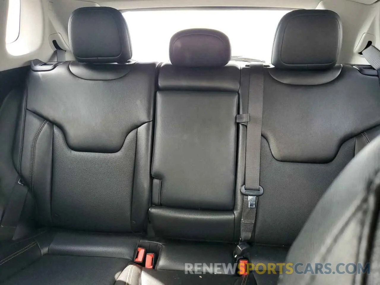 10 Photograph of a damaged car 3C4NJDCB9MT513196 JEEP COMPASS 2021