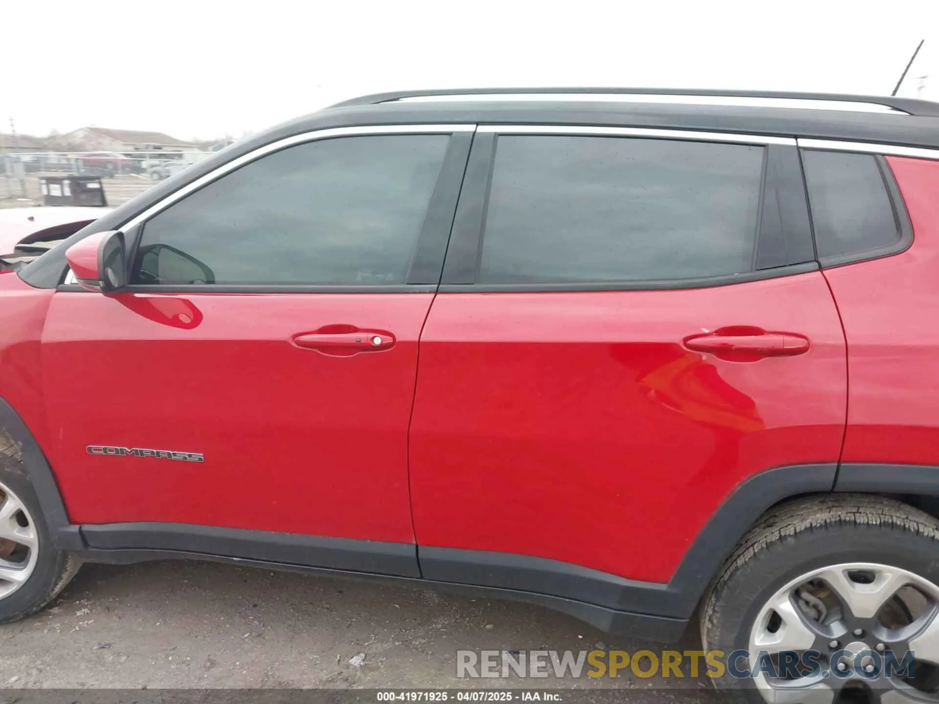 15 Photograph of a damaged car 3C4NJDCB9MT549759 JEEP COMPASS 2021