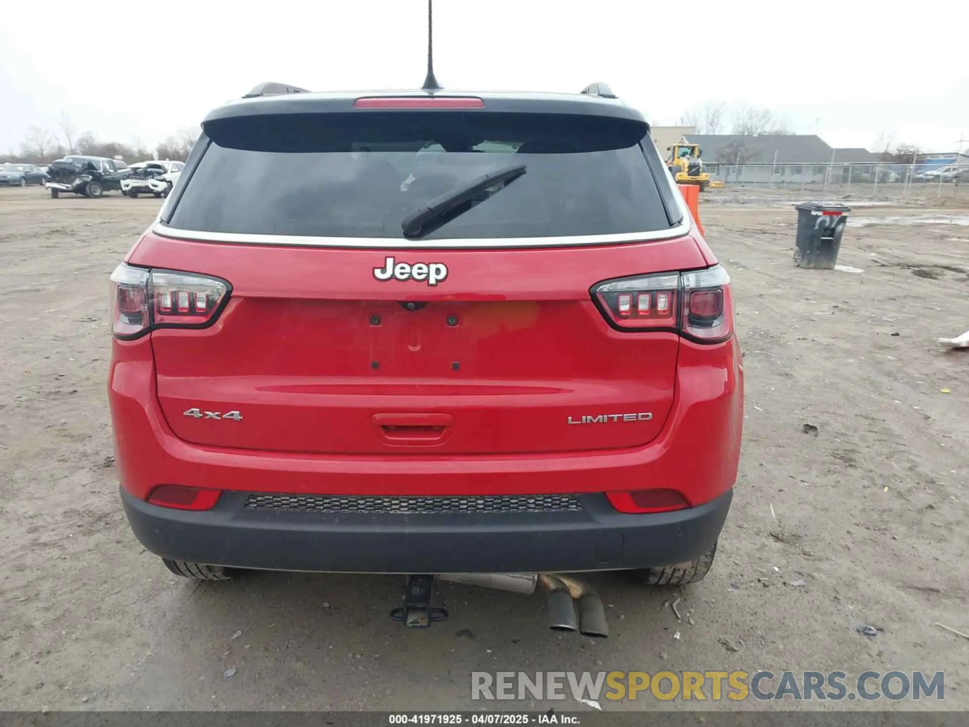 17 Photograph of a damaged car 3C4NJDCB9MT549759 JEEP COMPASS 2021