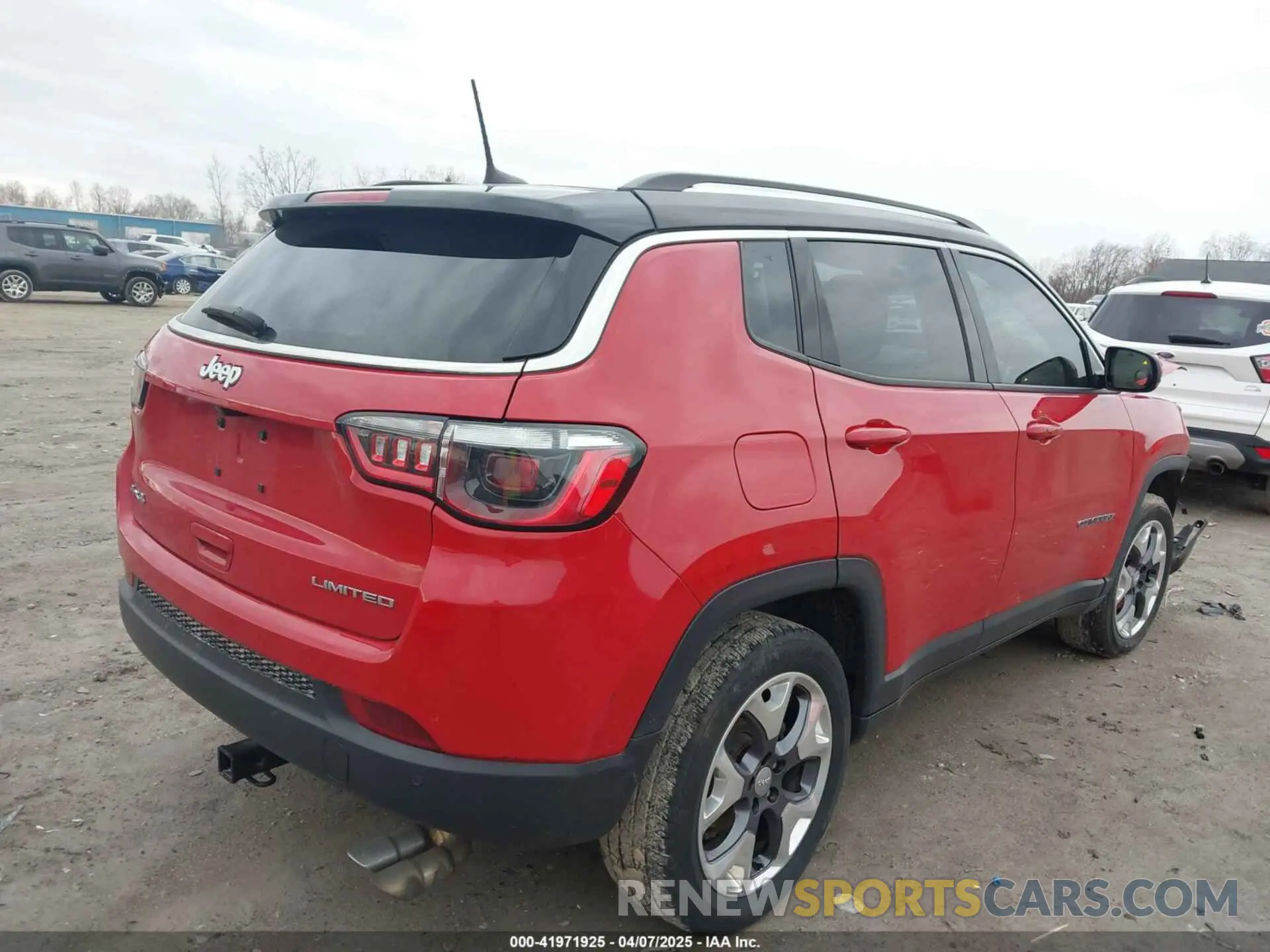 4 Photograph of a damaged car 3C4NJDCB9MT549759 JEEP COMPASS 2021