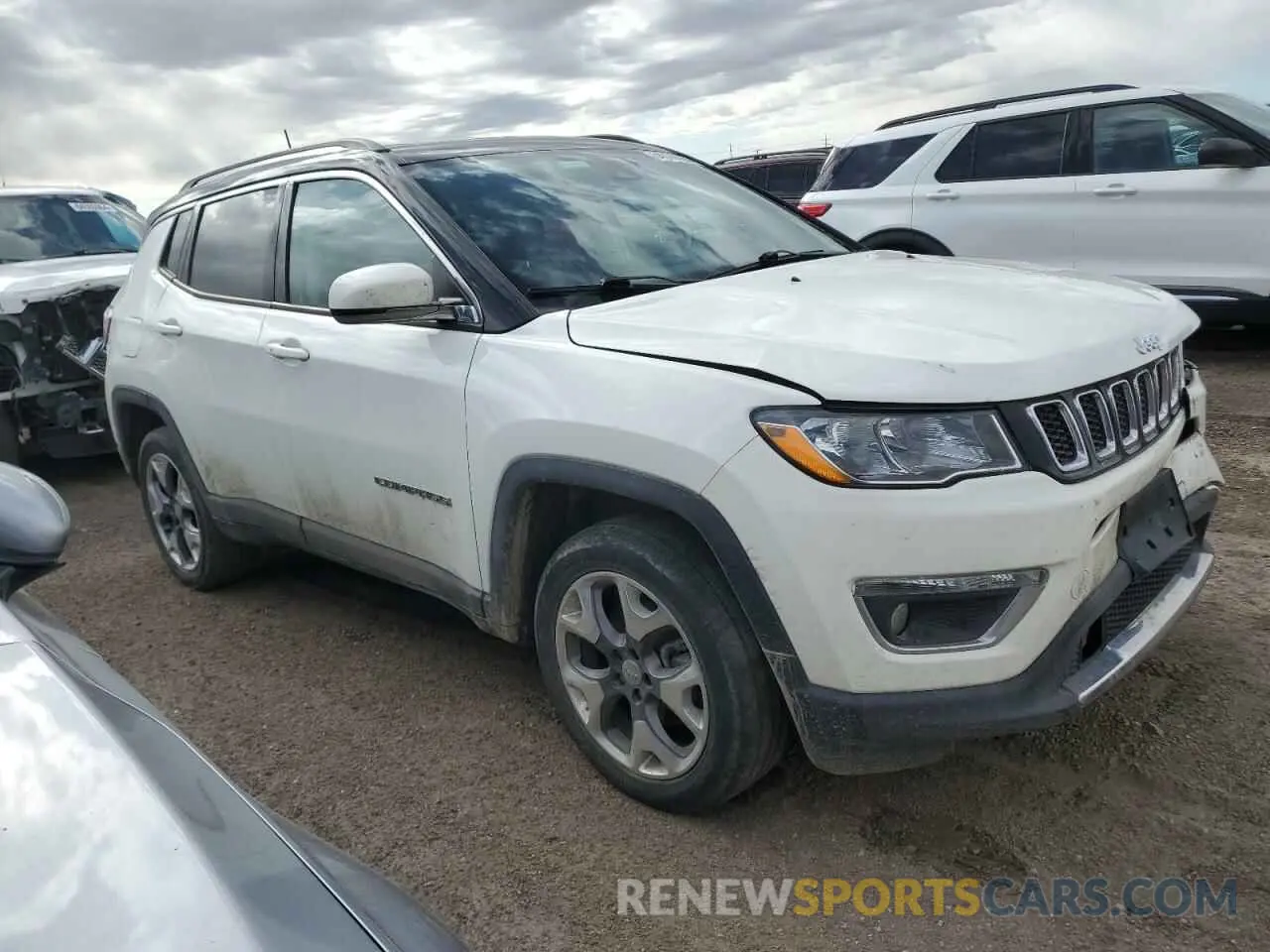 4 Photograph of a damaged car 3C4NJDCBXMT506130 JEEP COMPASS 2021
