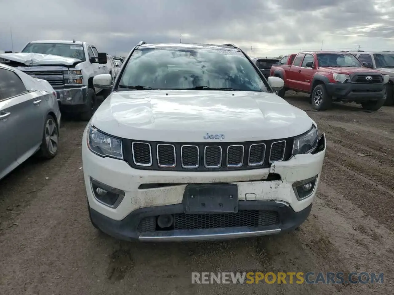 5 Photograph of a damaged car 3C4NJDCBXMT506130 JEEP COMPASS 2021