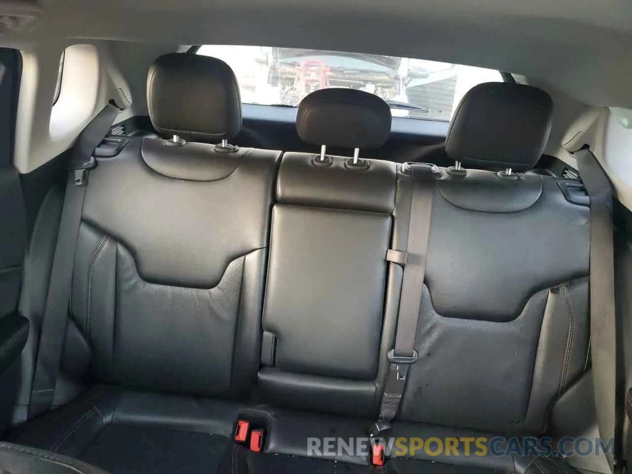 10 Photograph of a damaged car 3C4NJDCBXMT527379 JEEP COMPASS 2021