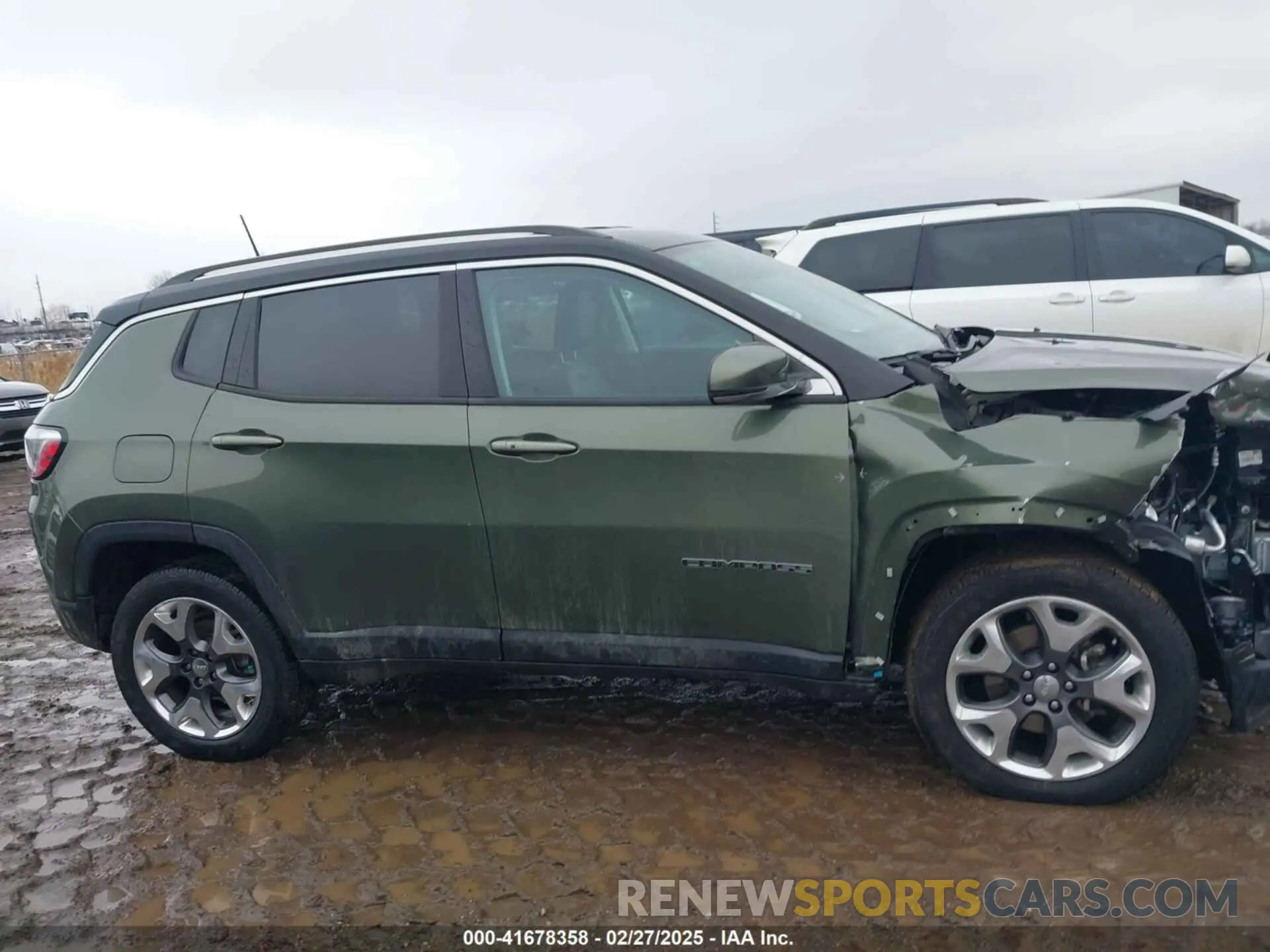 13 Photograph of a damaged car 3C4NJDCBXMT533649 JEEP COMPASS 2021