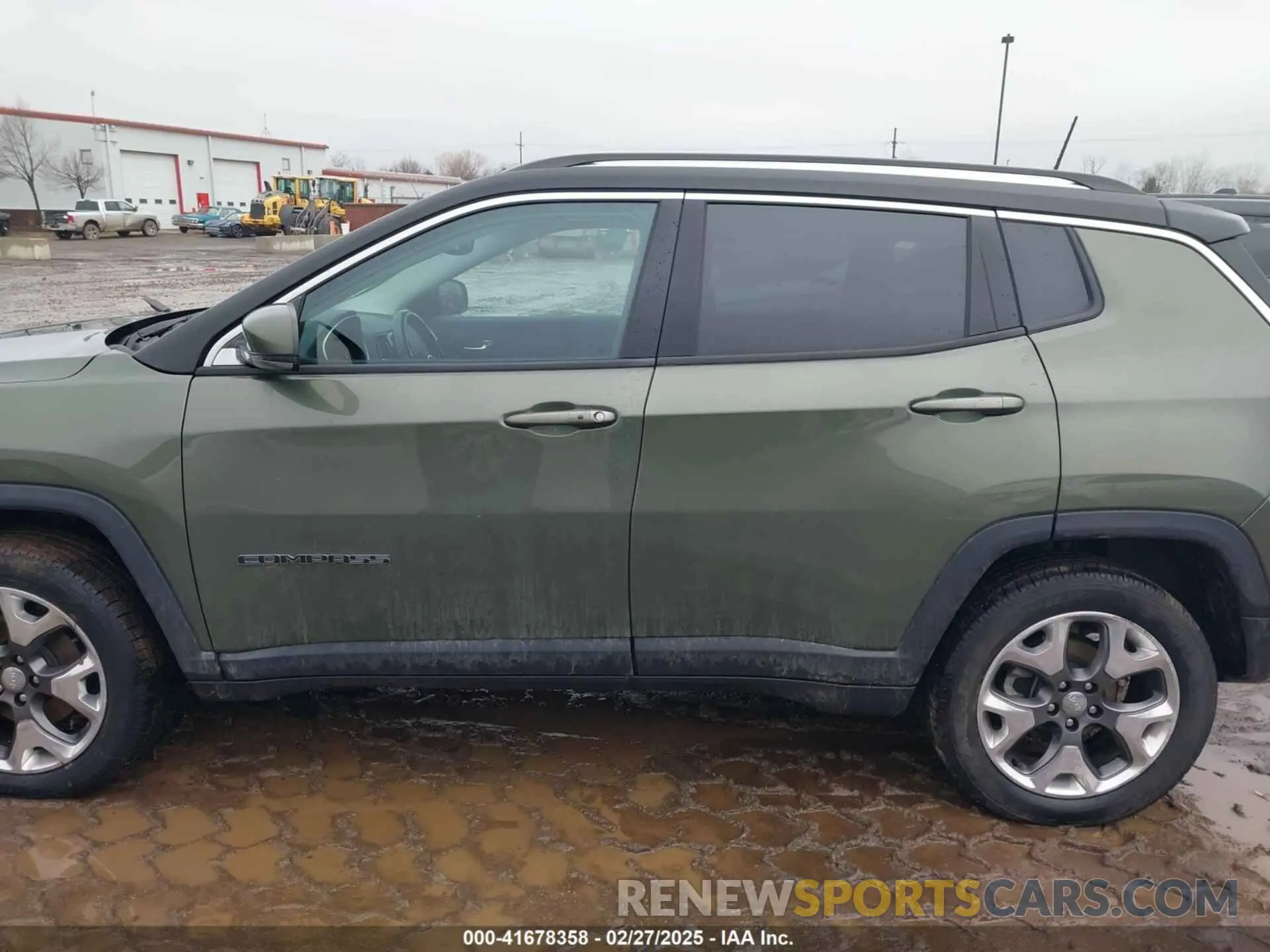 14 Photograph of a damaged car 3C4NJDCBXMT533649 JEEP COMPASS 2021