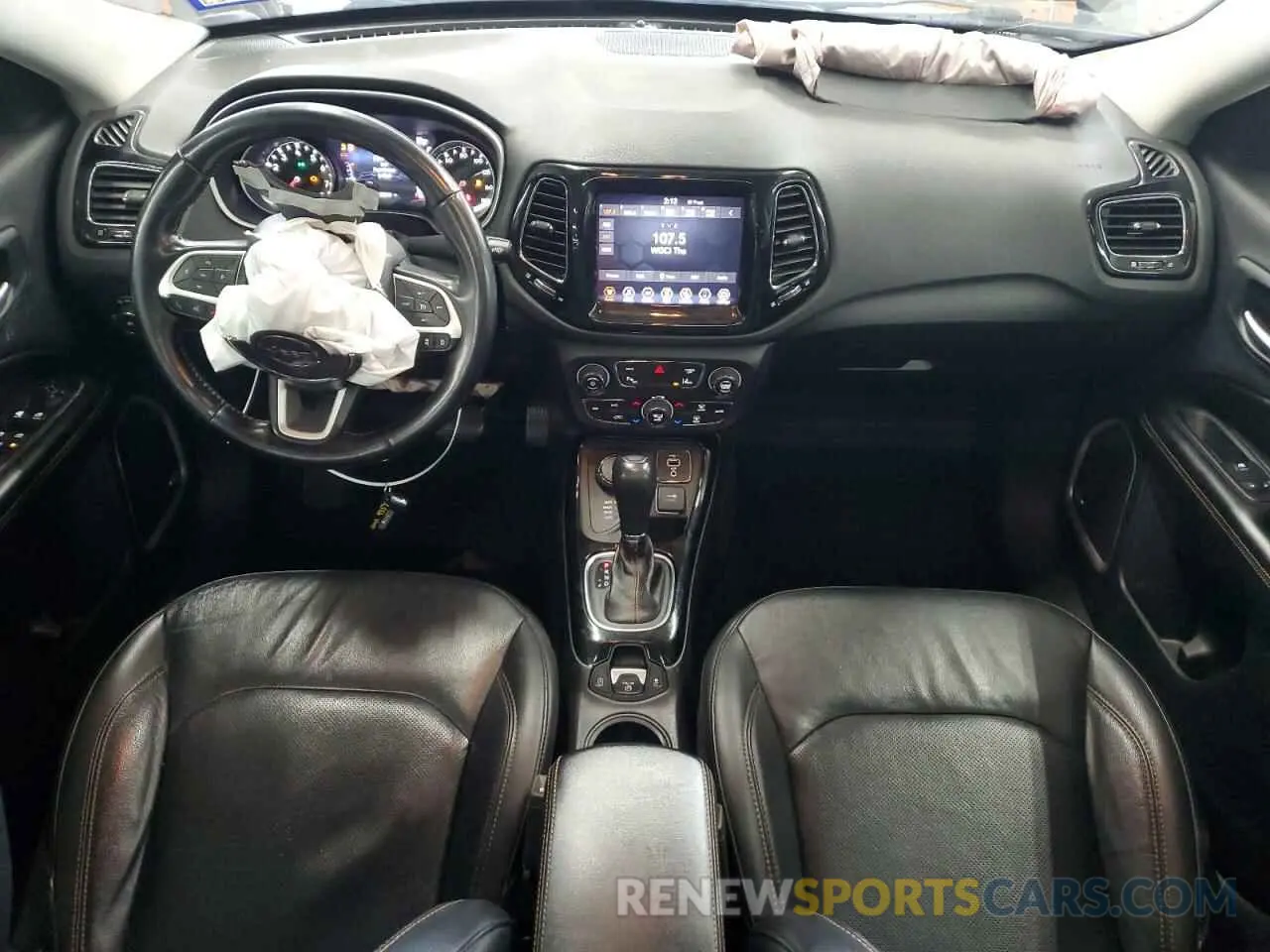 8 Photograph of a damaged car 3C4NJDCBXMT579353 JEEP COMPASS 2021