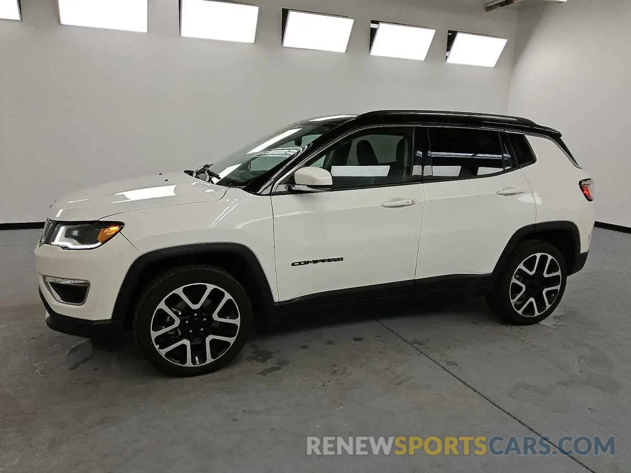 1 Photograph of a damaged car 3C4NJDCBXMT596427 JEEP COMPASS 2021