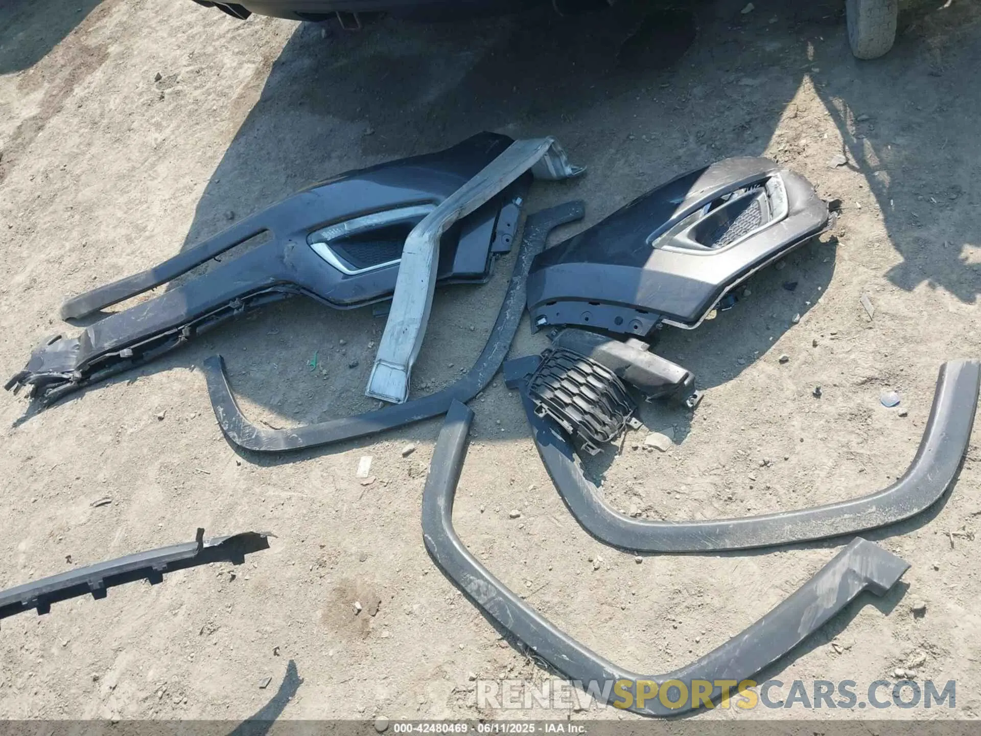 11 Photograph of a damaged car 3C4NJDCBXMT599652 JEEP COMPASS 2021