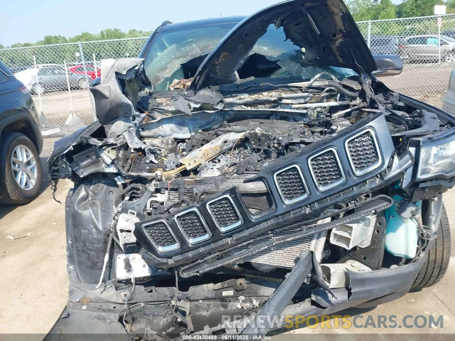 6 Photograph of a damaged car 3C4NJDCBXMT599652 JEEP COMPASS 2021