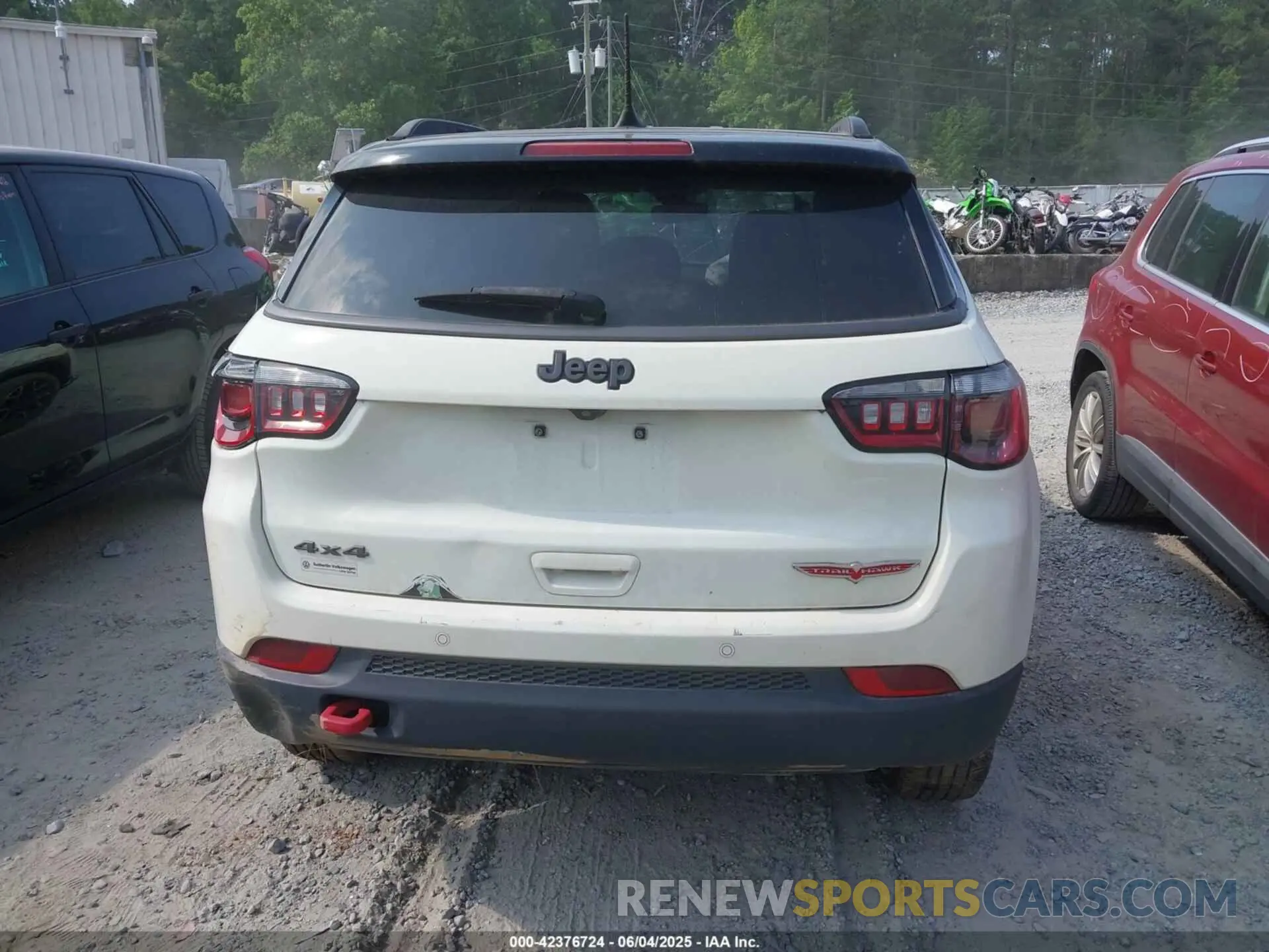 16 Photograph of a damaged car 3C4NJDDB0MT512050 JEEP COMPASS 2021