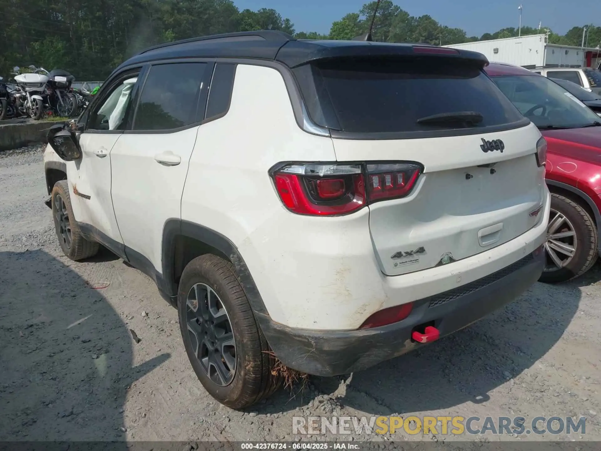 3 Photograph of a damaged car 3C4NJDDB0MT512050 JEEP COMPASS 2021